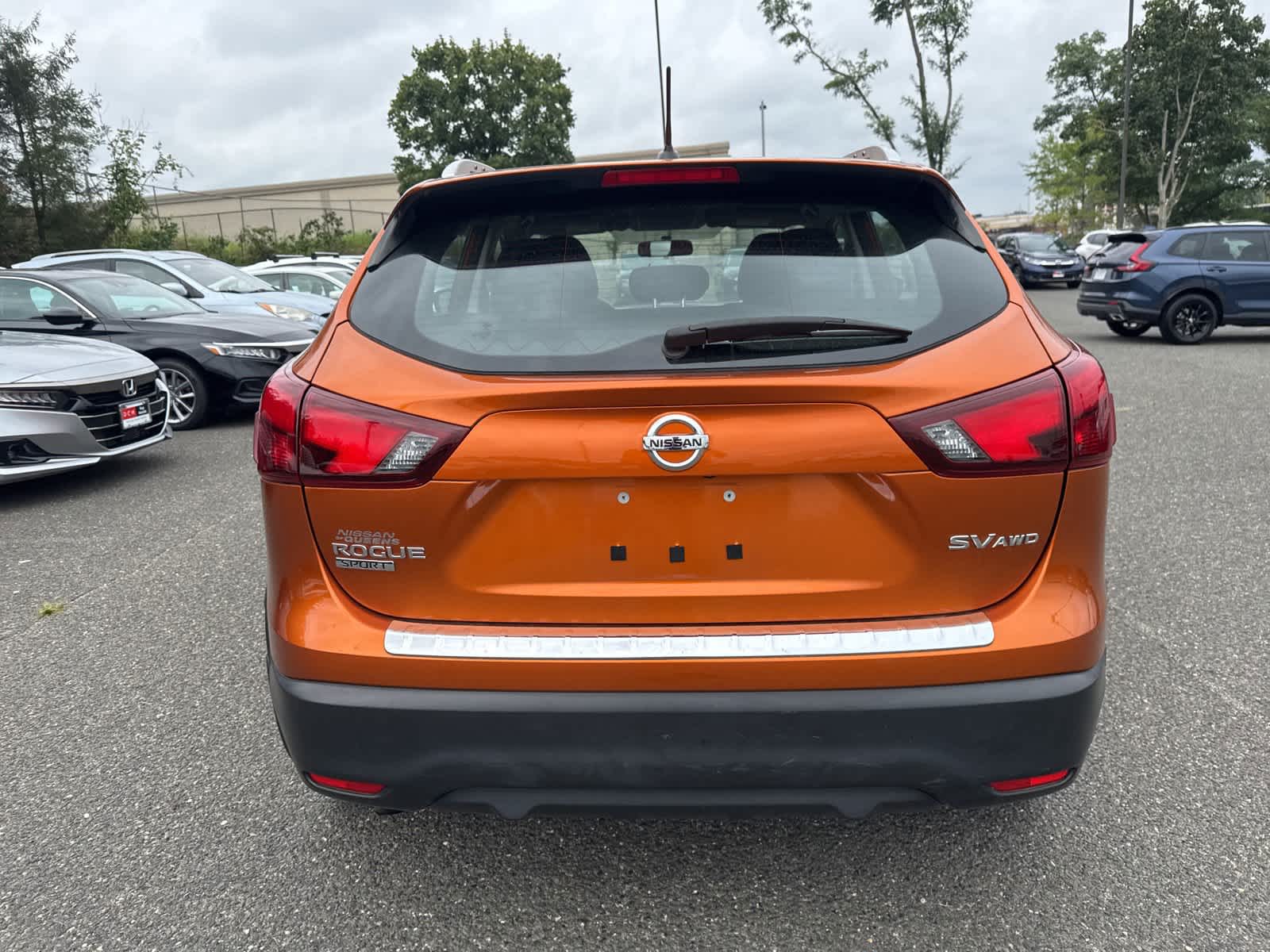 Thumbnail: 2017 Nissan Rogue Sport - 4