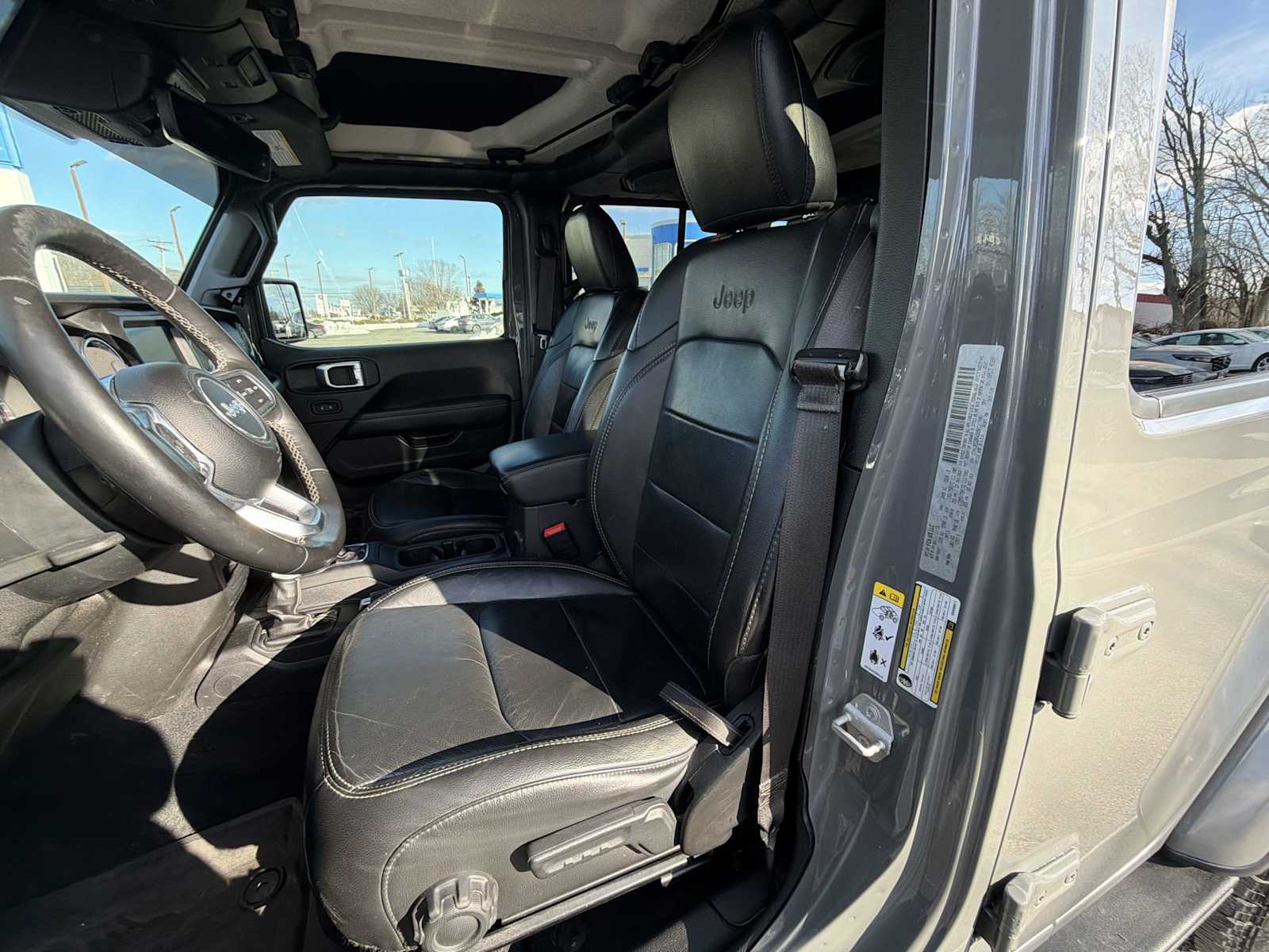 Thumbnail: 2019 Jeep Wrangler - 21