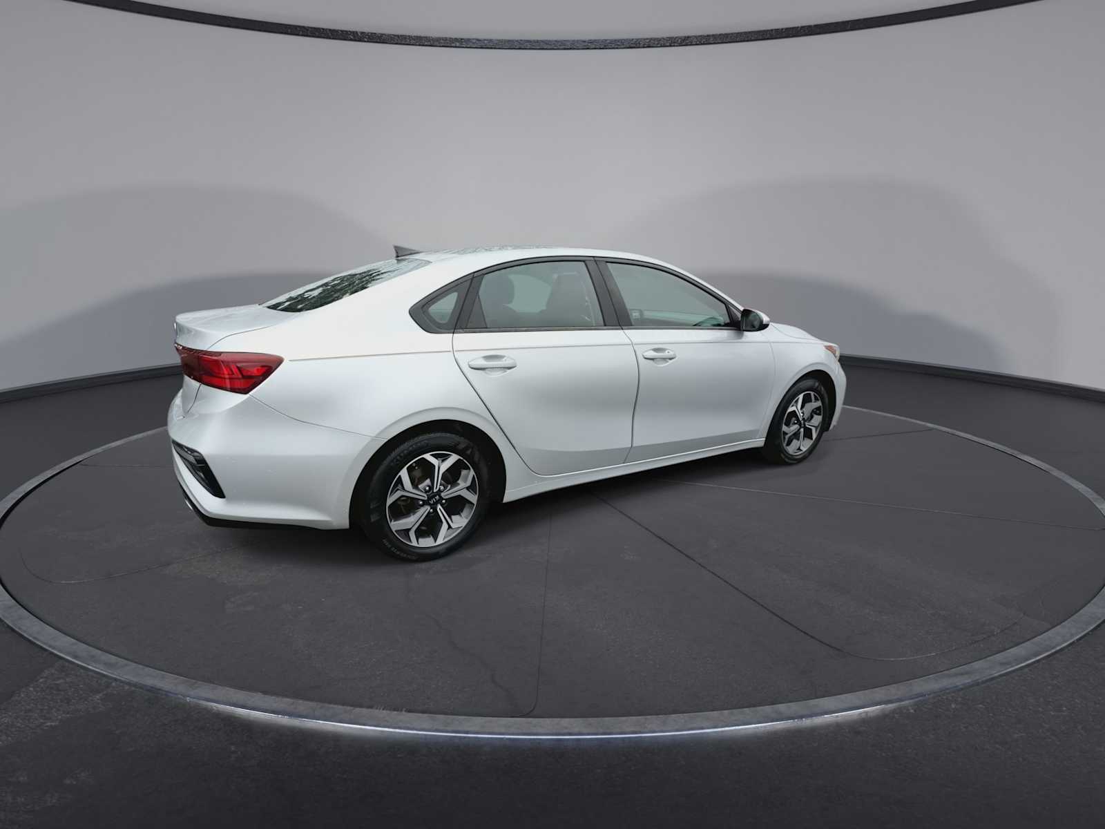 Thumbnail: 2019 Kia Forte - 8