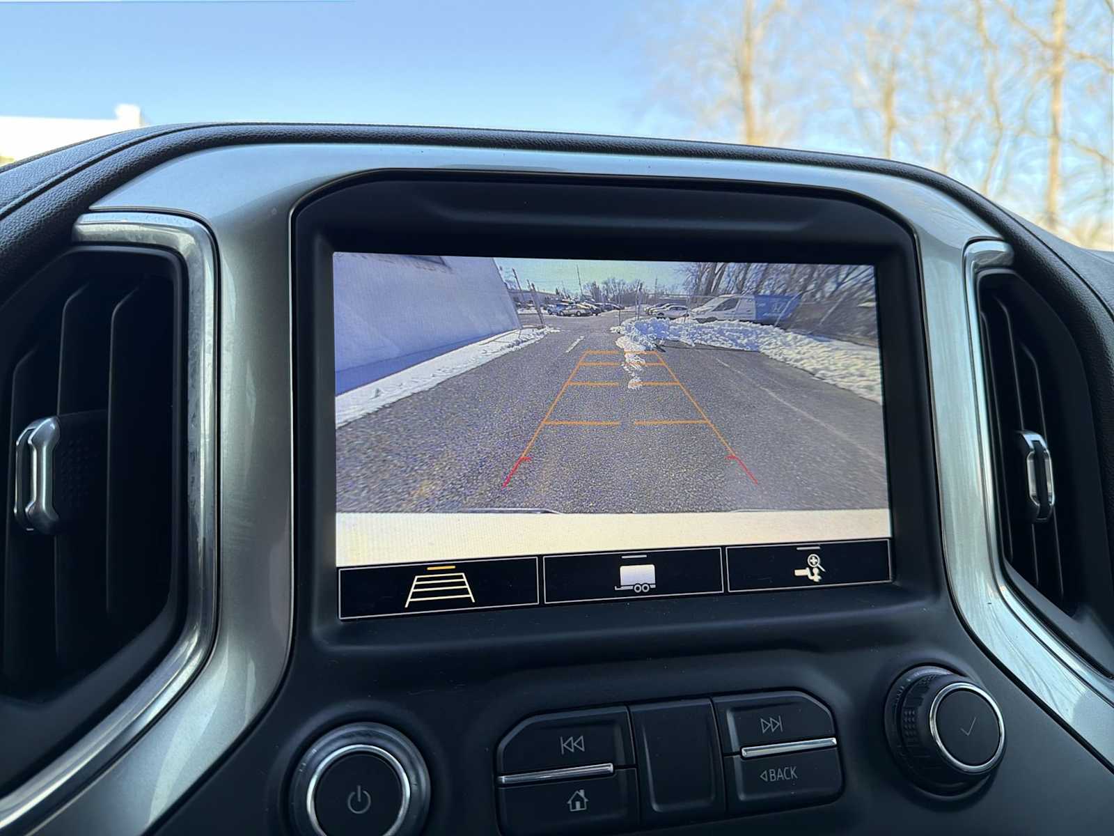 Thumbnail: 2020 Chevrolet Silverado 1500 - 27