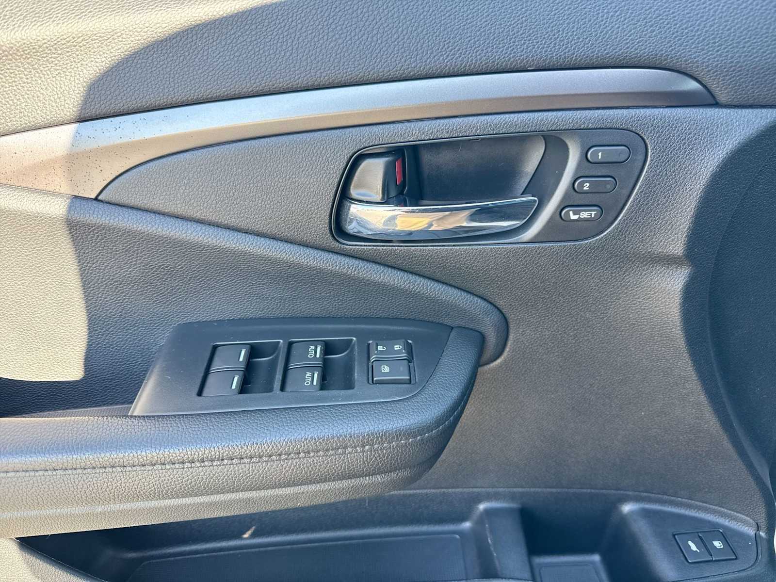 Thumbnail: 2022 Honda Pilot - 22