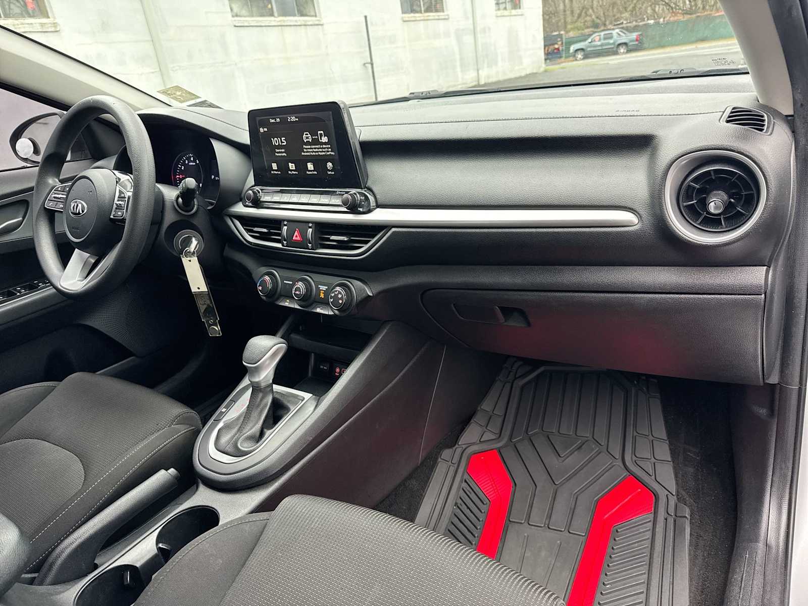 Thumbnail: 2021 Kia Forte - 16