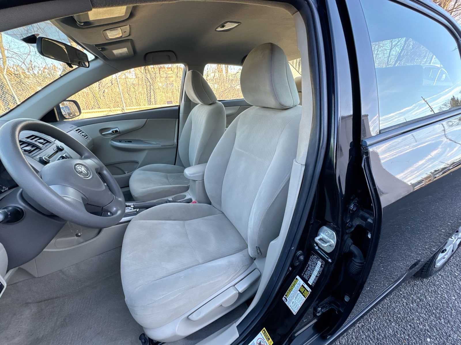 Thumbnail: 2010 Toyota Corolla - 20