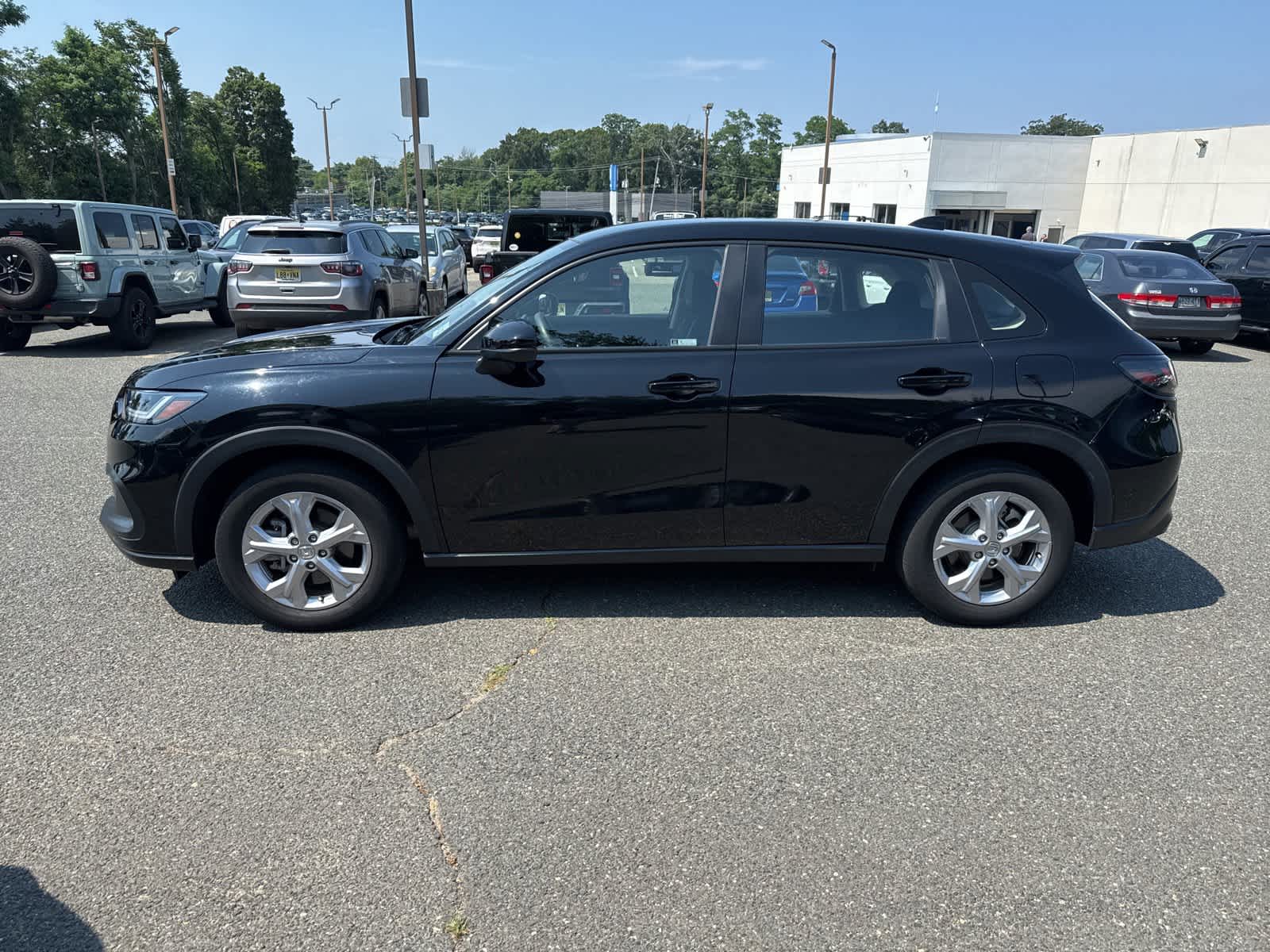 Thumbnail: 2023 Honda HR-V - 2