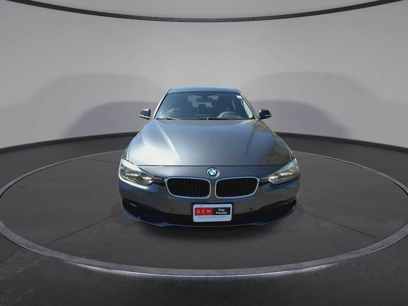 Thumbnail: 2016 BMW 3 Series - 3