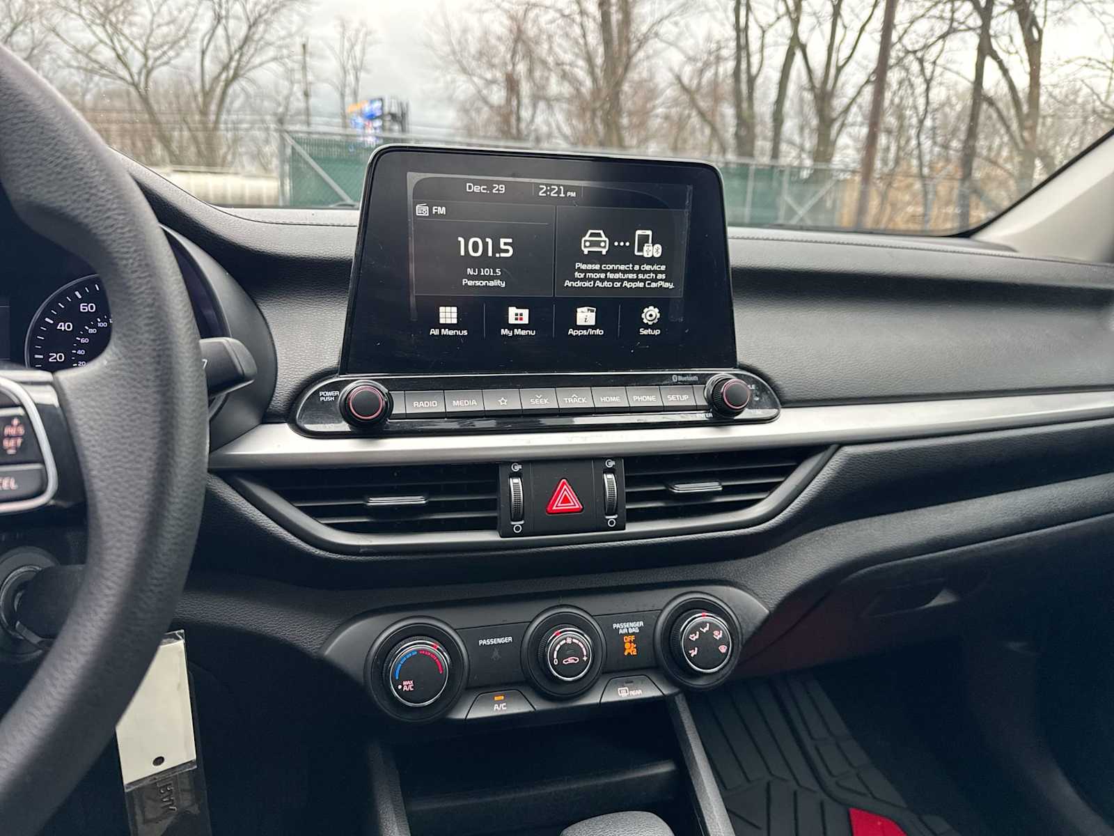 Thumbnail: 2021 Kia Forte - 26