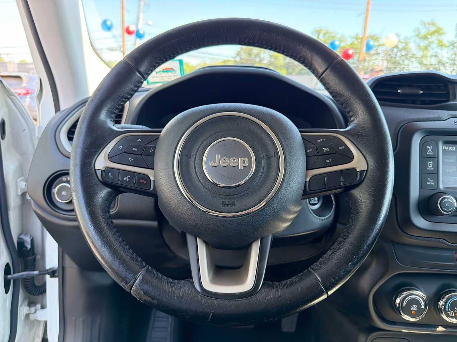 Thumbnail: 2016 Jeep Renegade - 23