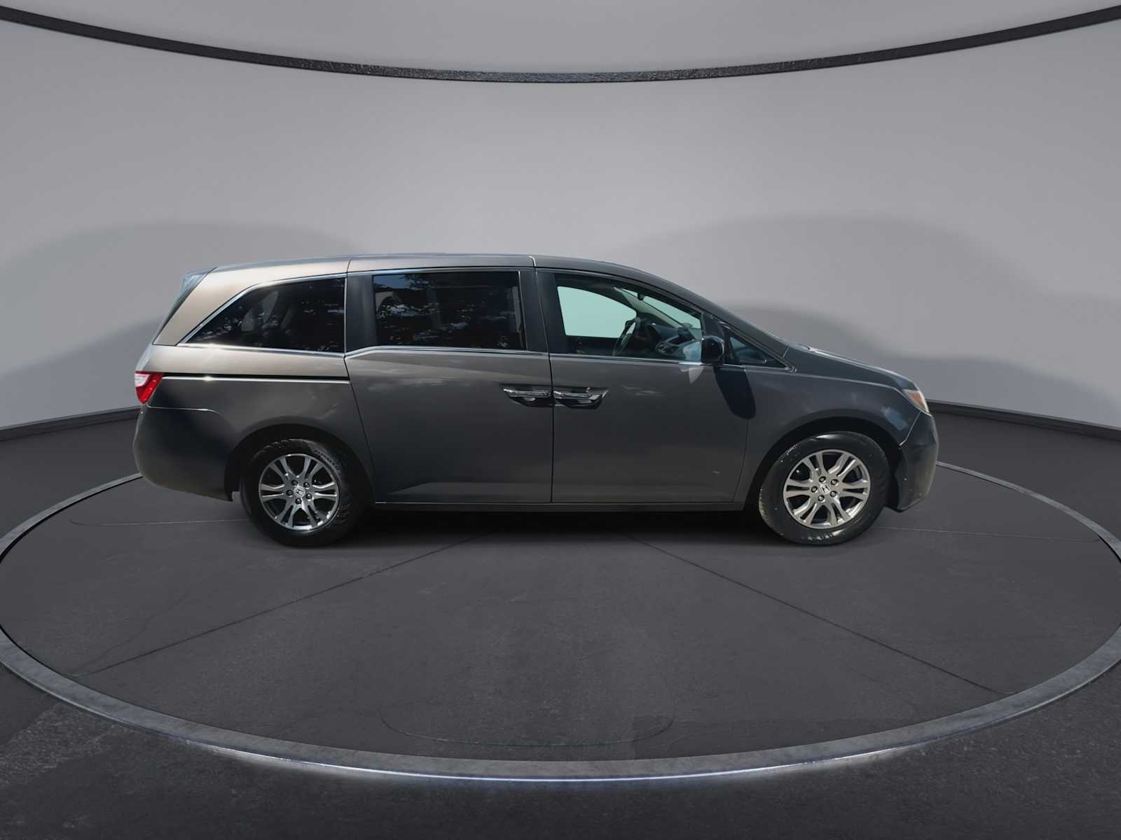 Thumbnail: 2013 Honda Odyssey - 9
