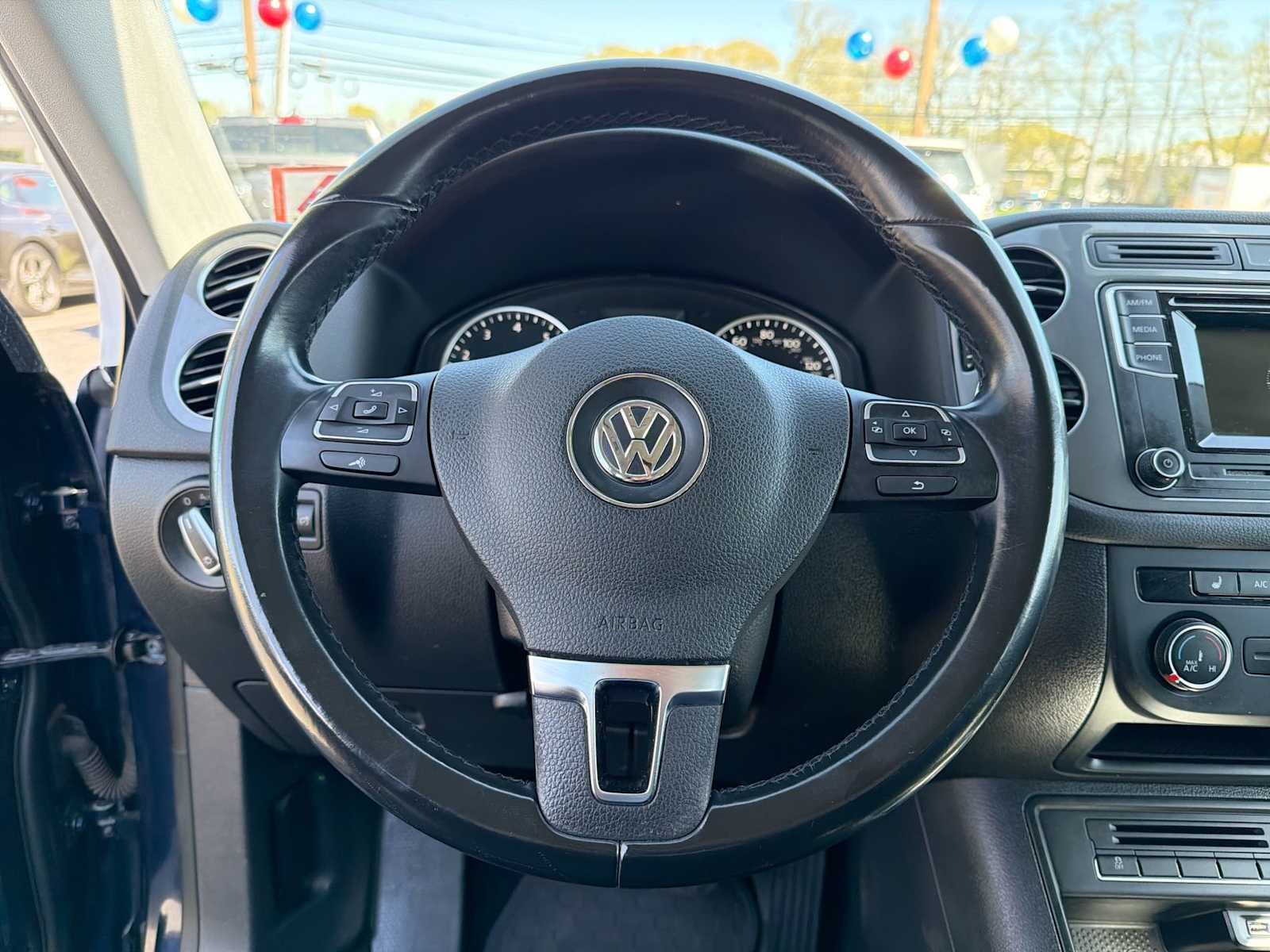 Thumbnail: 2016 Volkswagen Tiguan - 22
