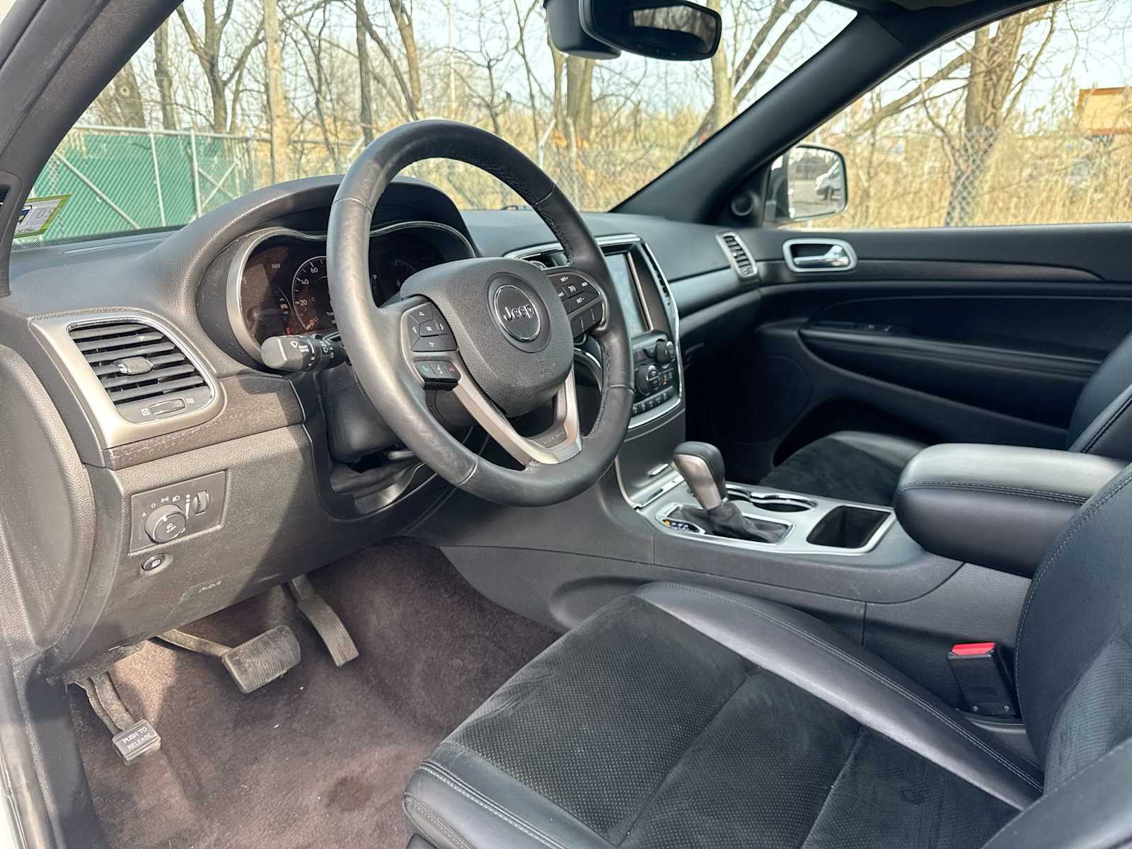 Thumbnail: 2017 Jeep Grand Cherokee - 10