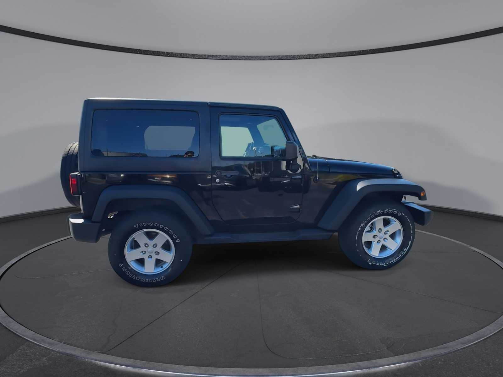 Thumbnail: 2012 Jeep Wrangler - 9