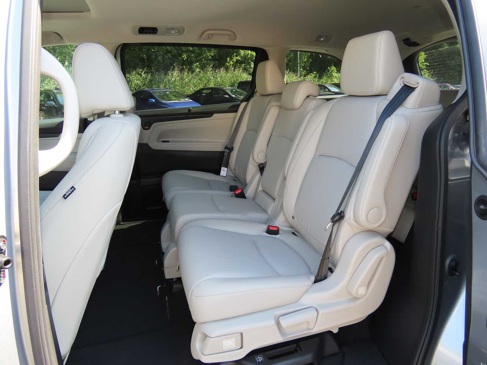 Thumbnail: 2026 Honda Odyssey - 13