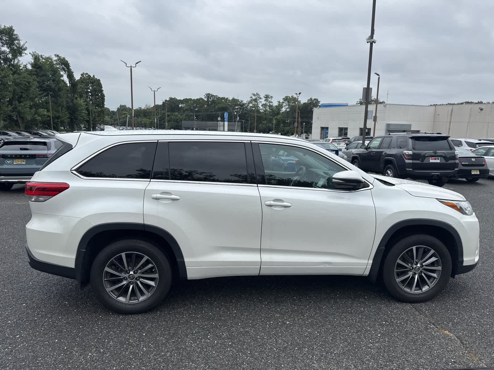 Thumbnail: 2018 Toyota Highlander - 6