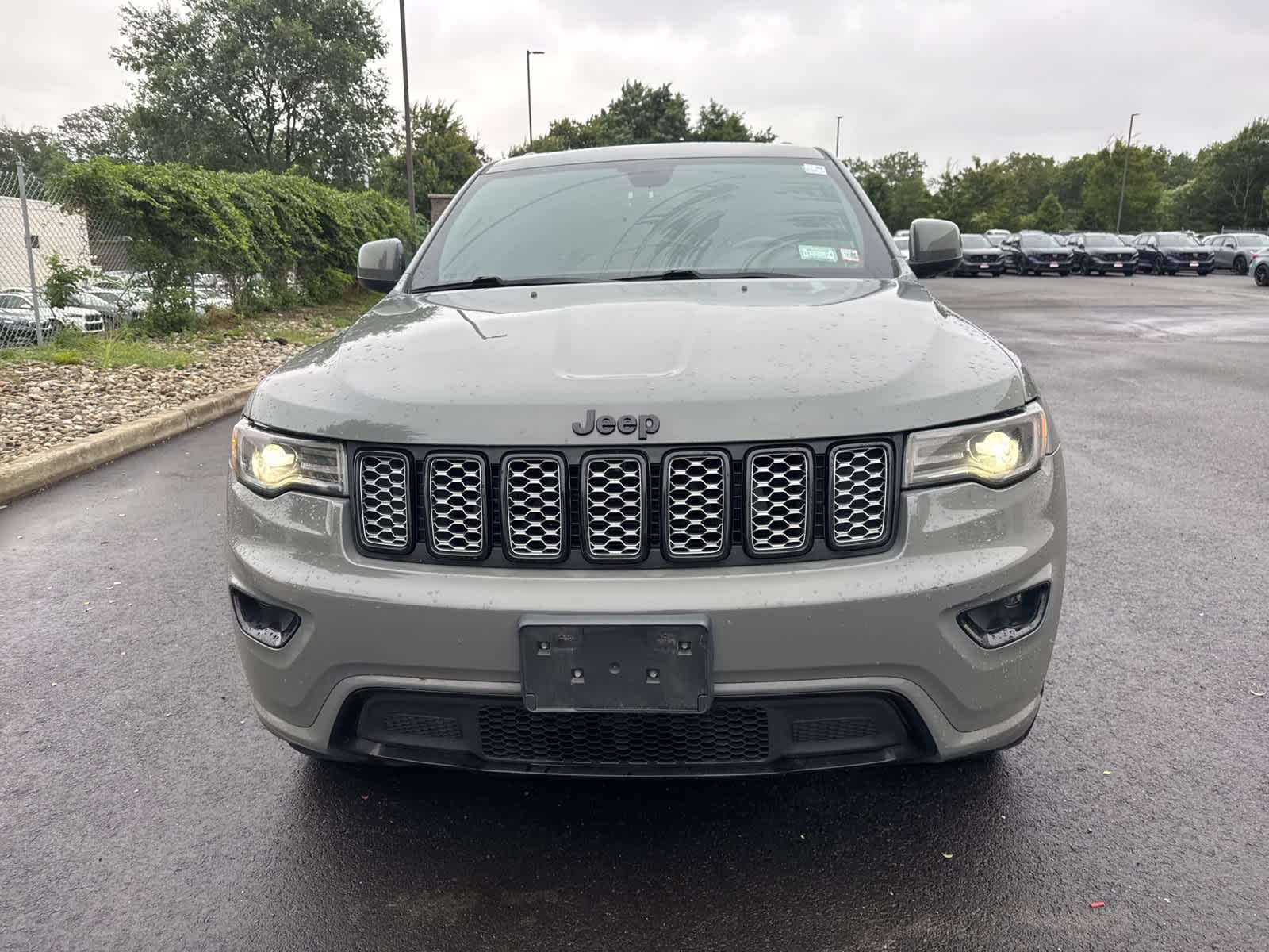 Thumbnail: 2020 Jeep Grand Cherokee - 8