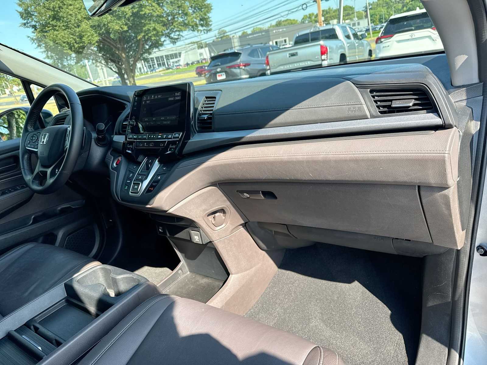 Thumbnail: 2023 Honda Odyssey - 16