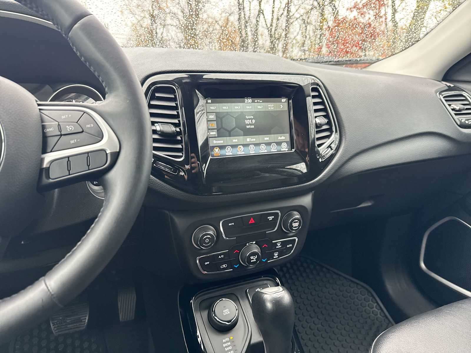 Thumbnail: 2019 Jeep Compass - 25