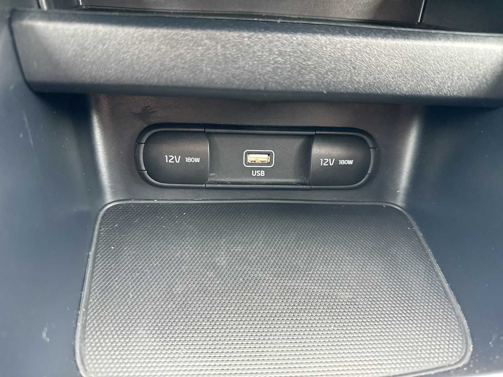 Thumbnail: 2022 Kia Forte - 28