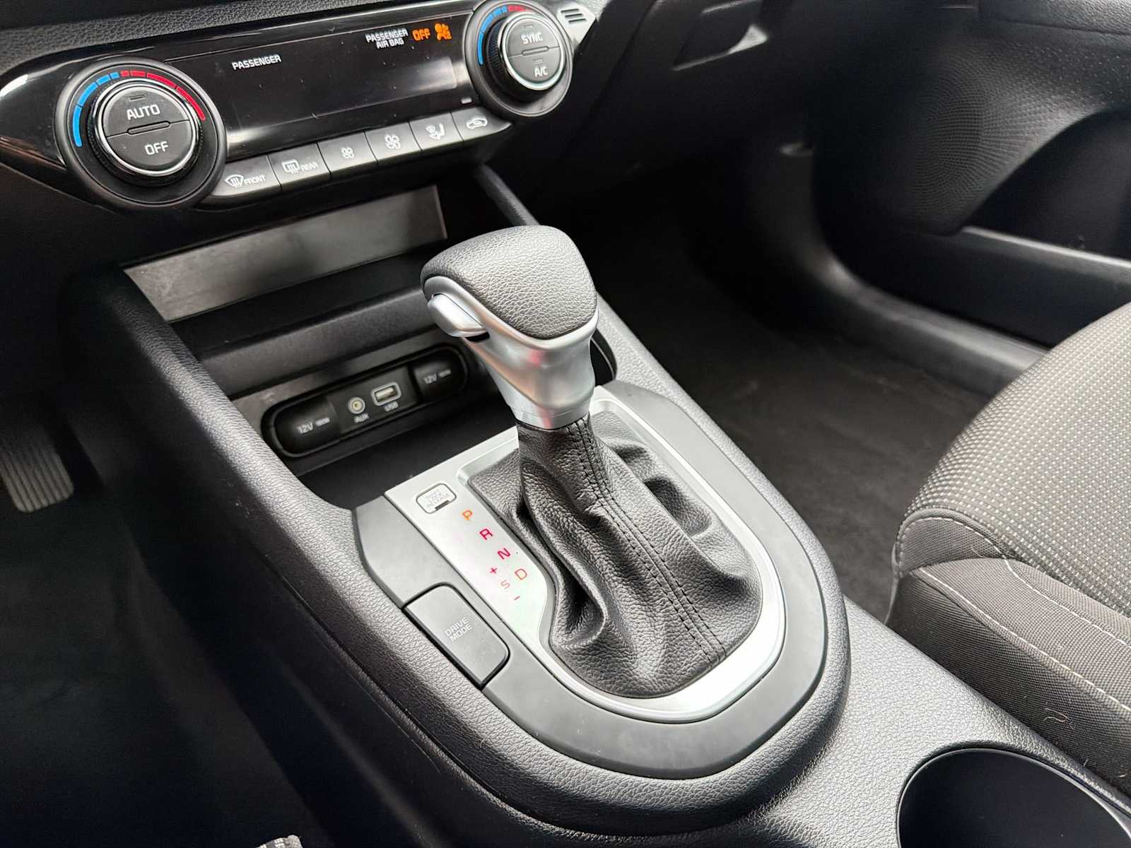 Thumbnail: 2019 Kia Forte - 29
