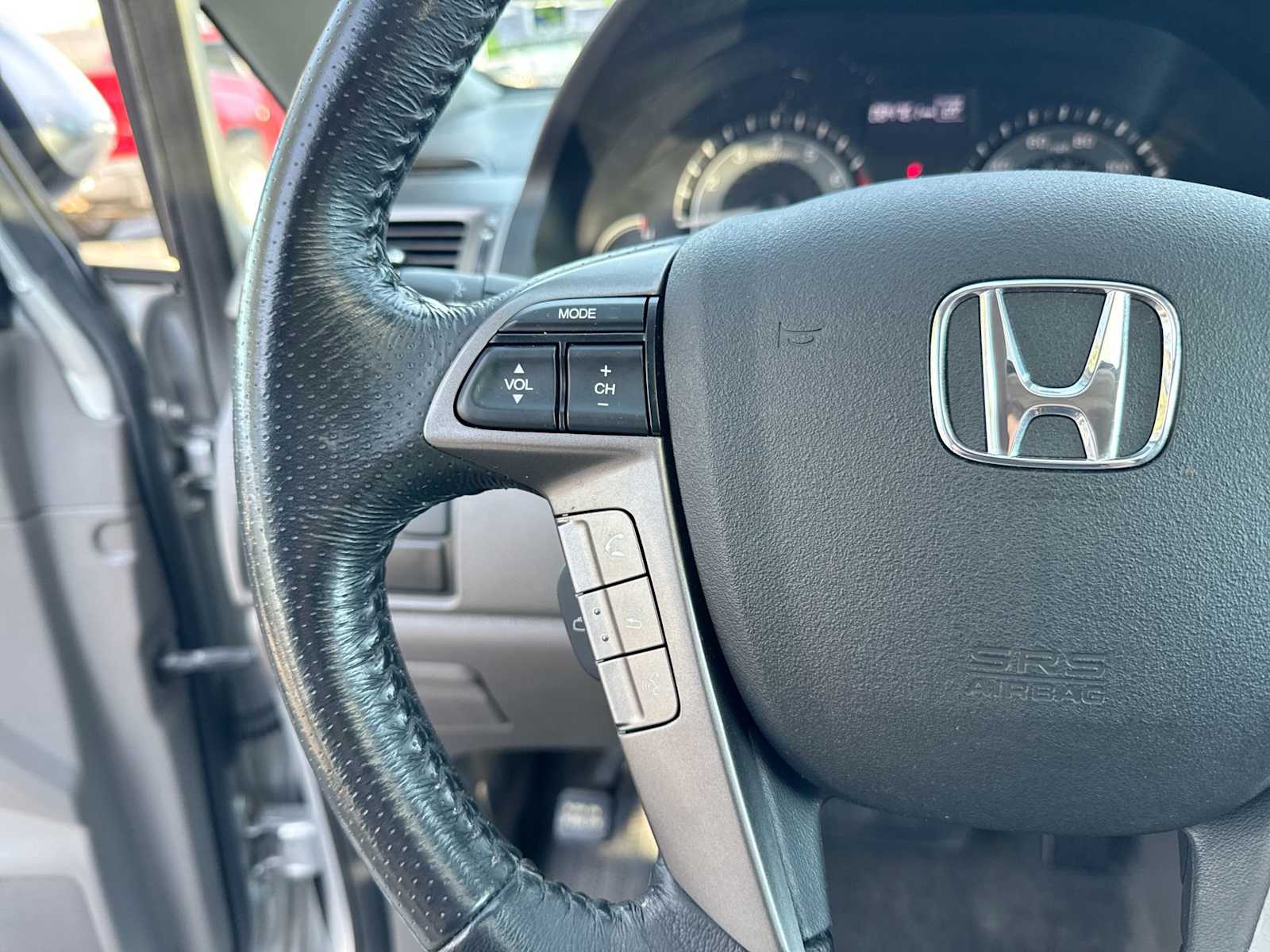 Thumbnail: 2015 Honda Odyssey - 25