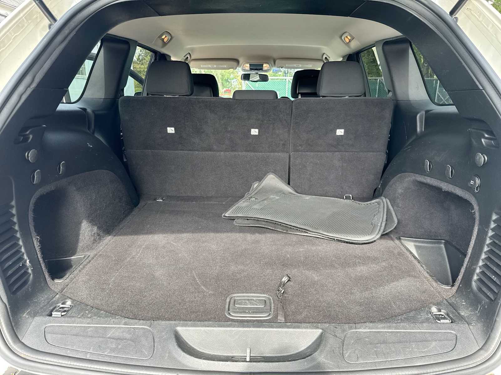 Thumbnail: 2012 Jeep Grand Cherokee - 30