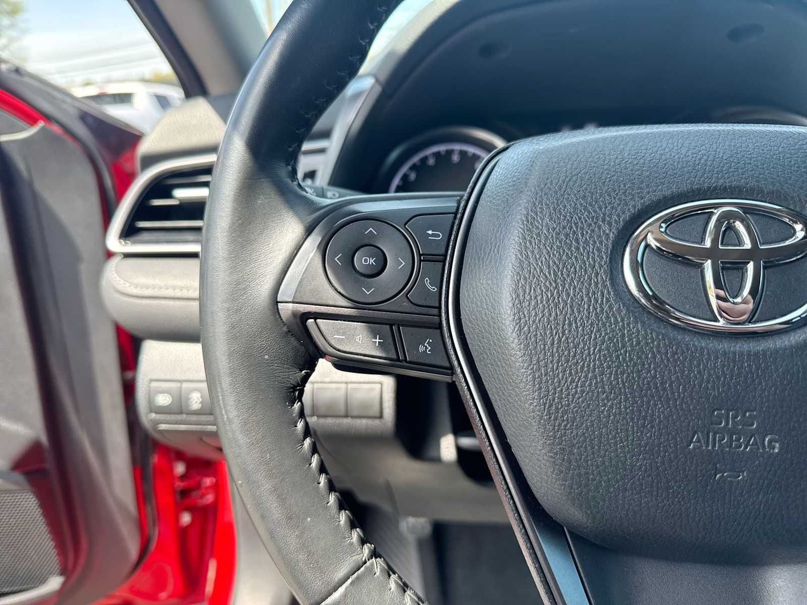 2023 Toyota Camry SE 24