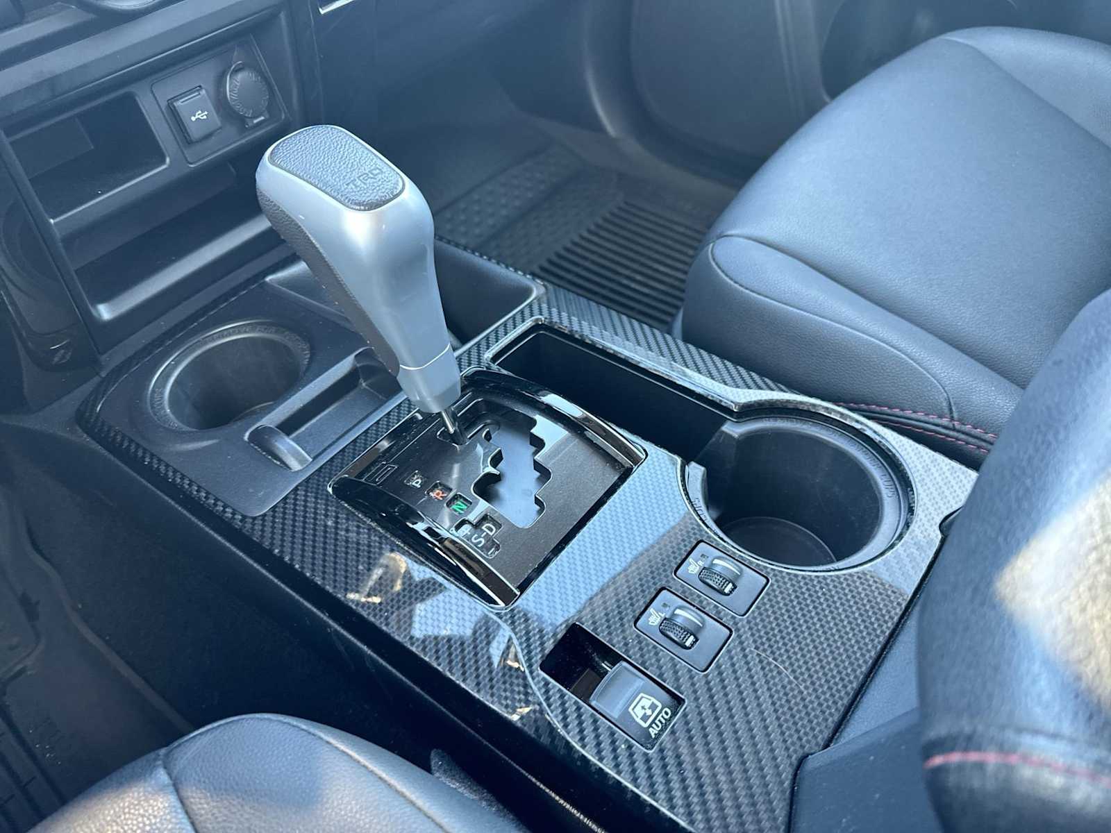 Thumbnail: 2022 Toyota 4Runner - 31