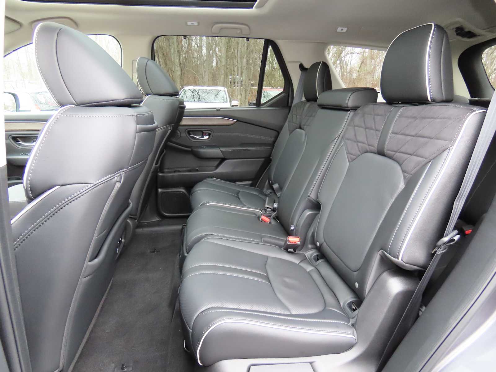 Thumbnail: 2026 Honda Pilot - 15