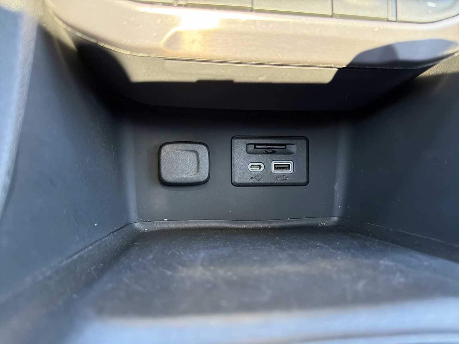 Thumbnail: 2022 GMC Acadia - 31