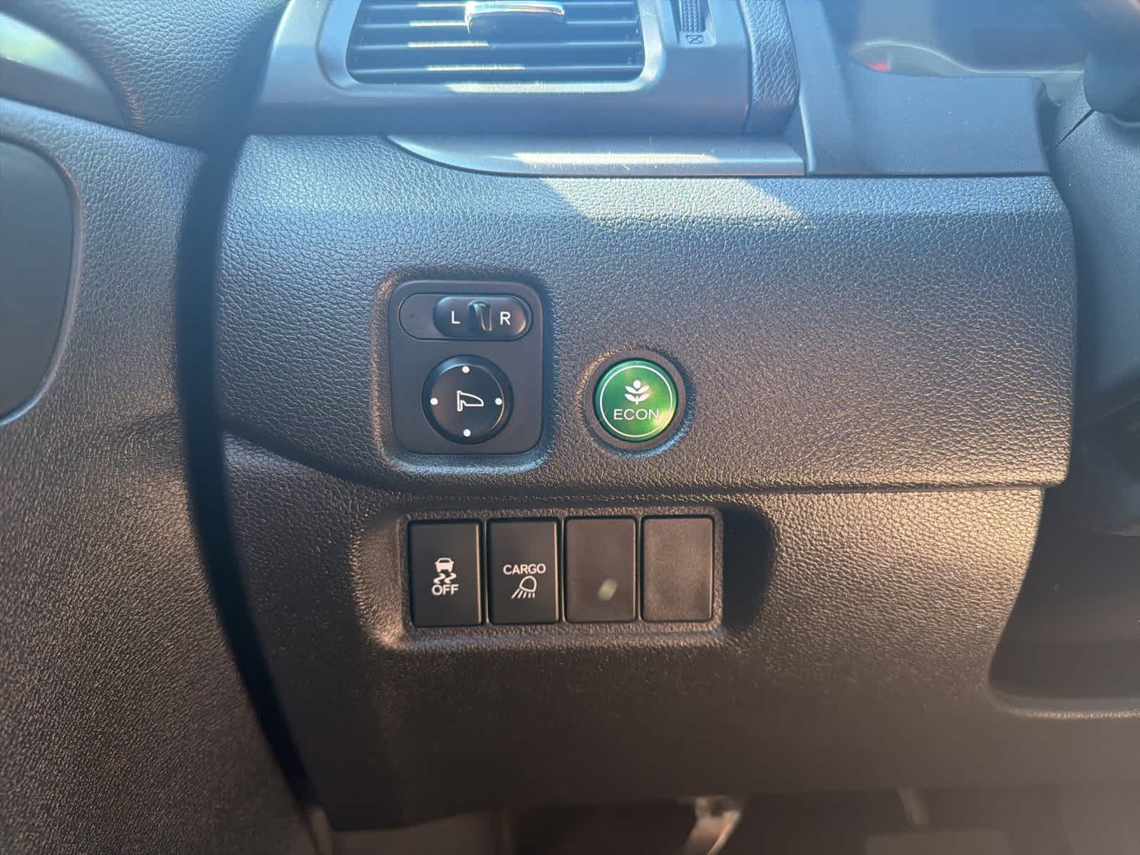 Thumbnail: 2017 Honda Ridgeline - 19
