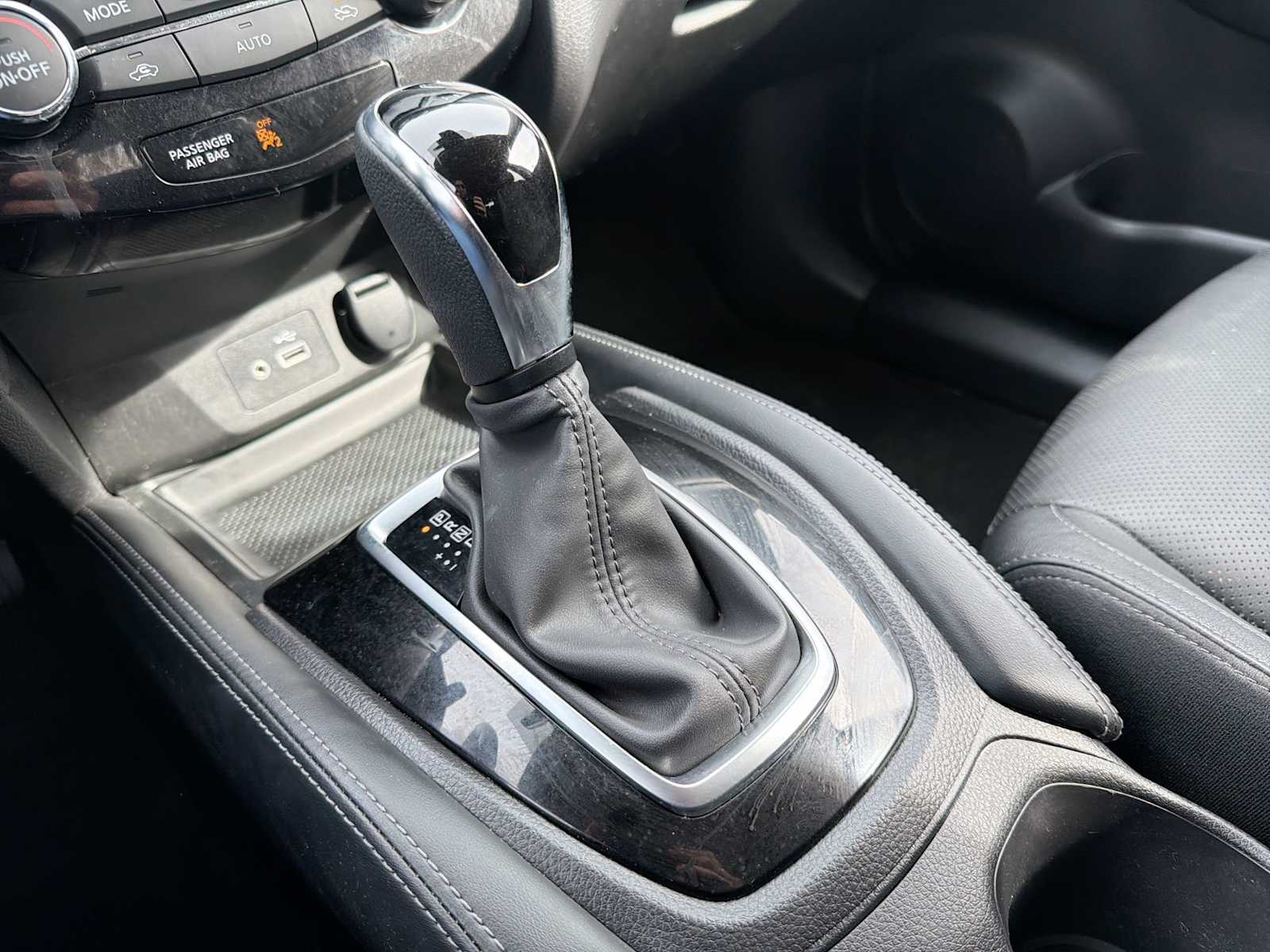 Thumbnail: 2018 Nissan Rogue - 30