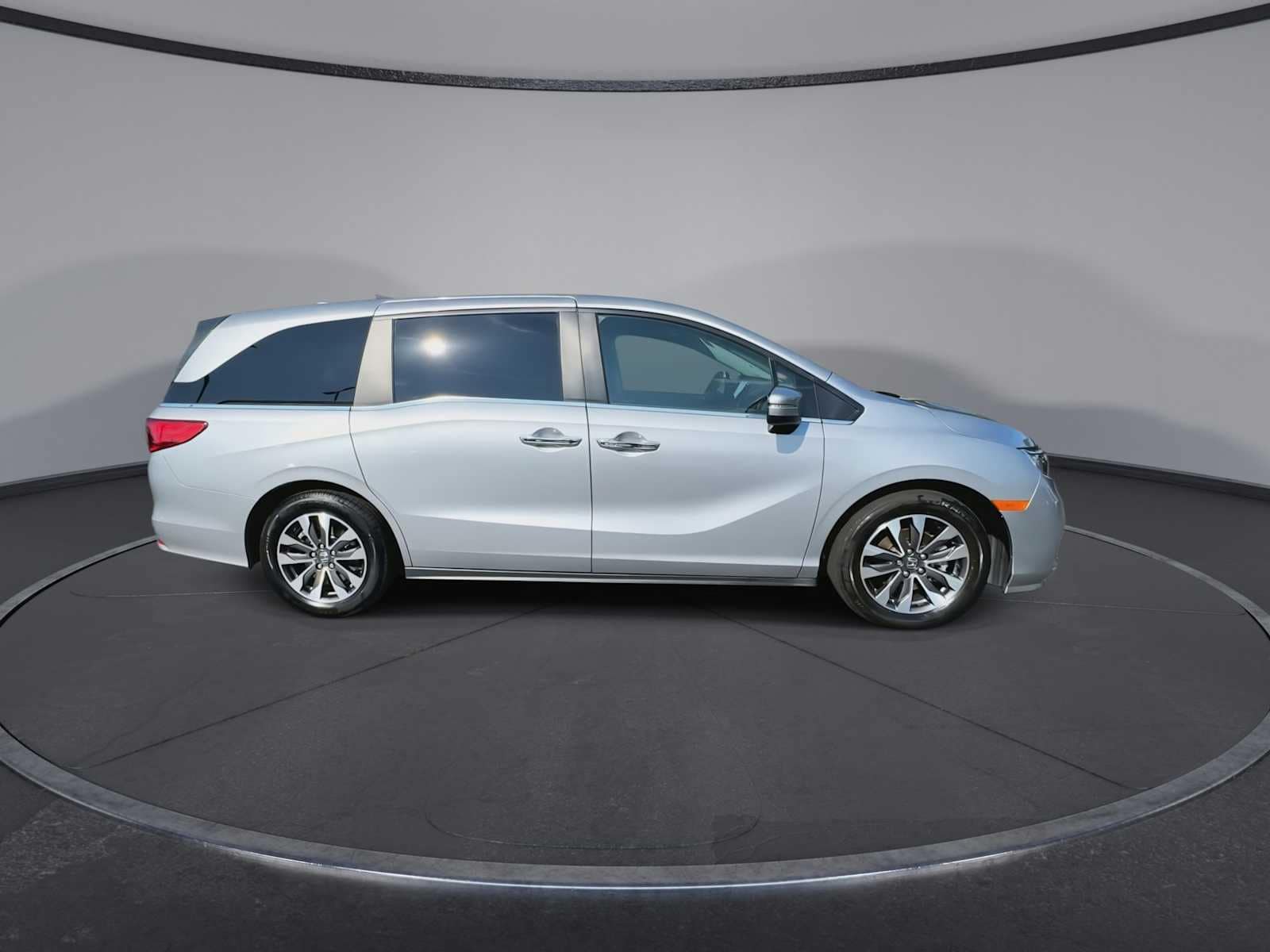 Thumbnail: 2023 Honda Odyssey - 9