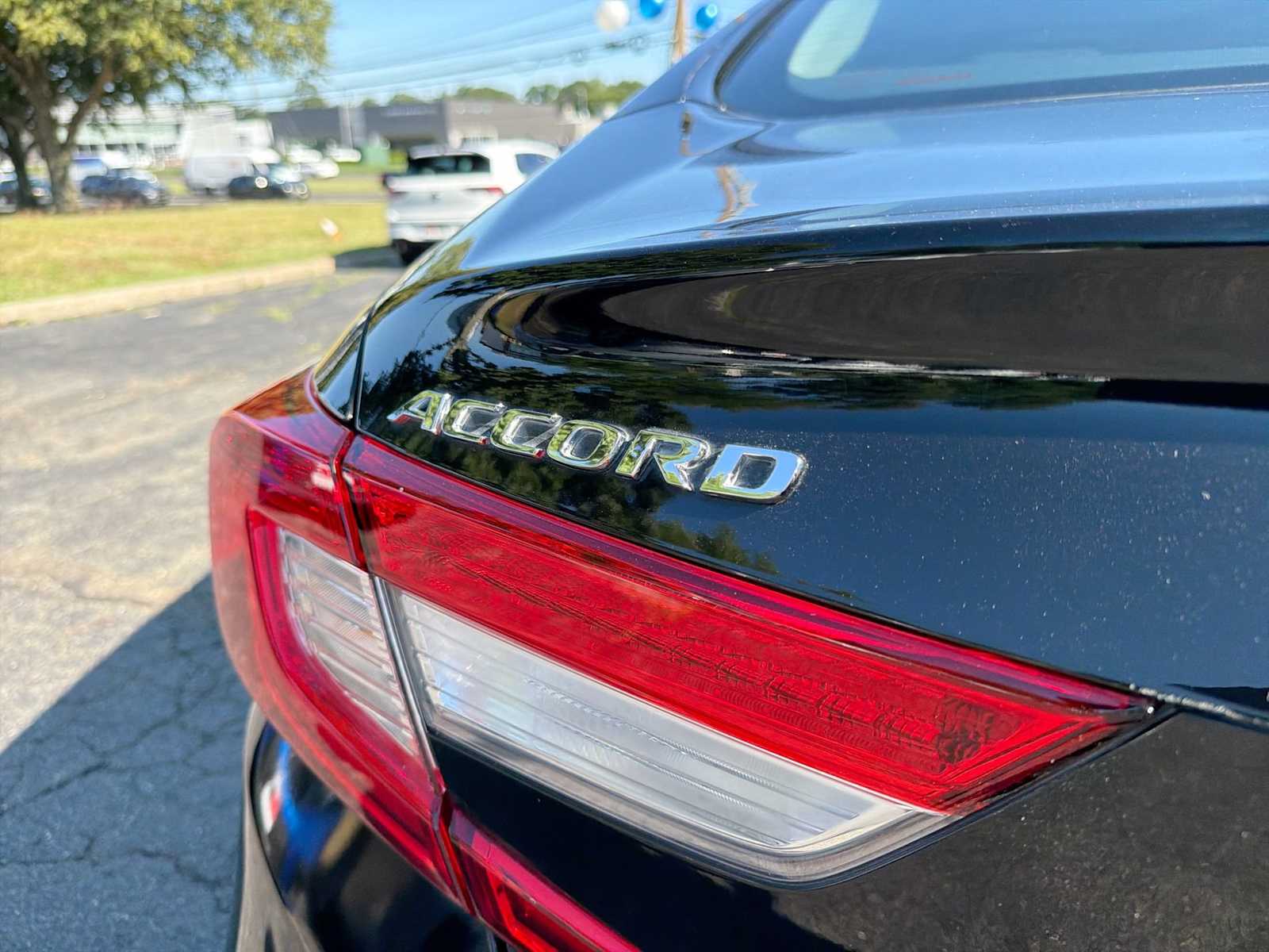 Thumbnail: 2018 Honda Accord - 18