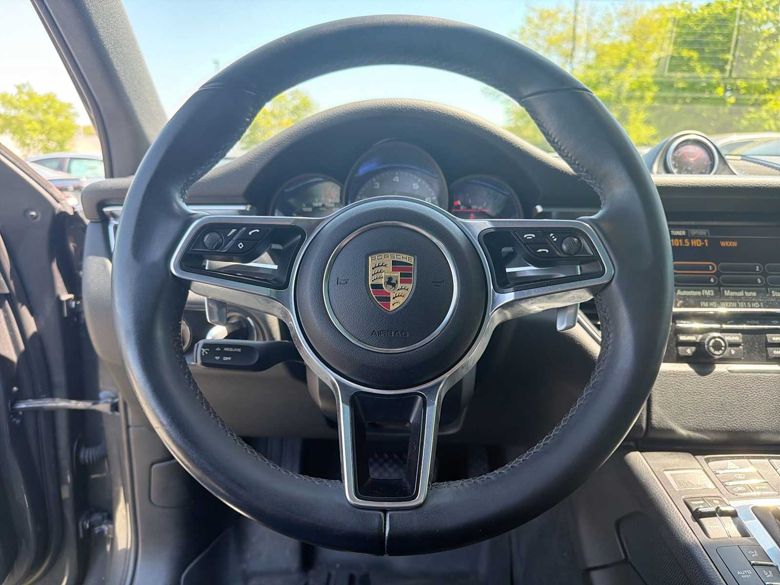 Thumbnail: 2016 Porsche Macan - 23