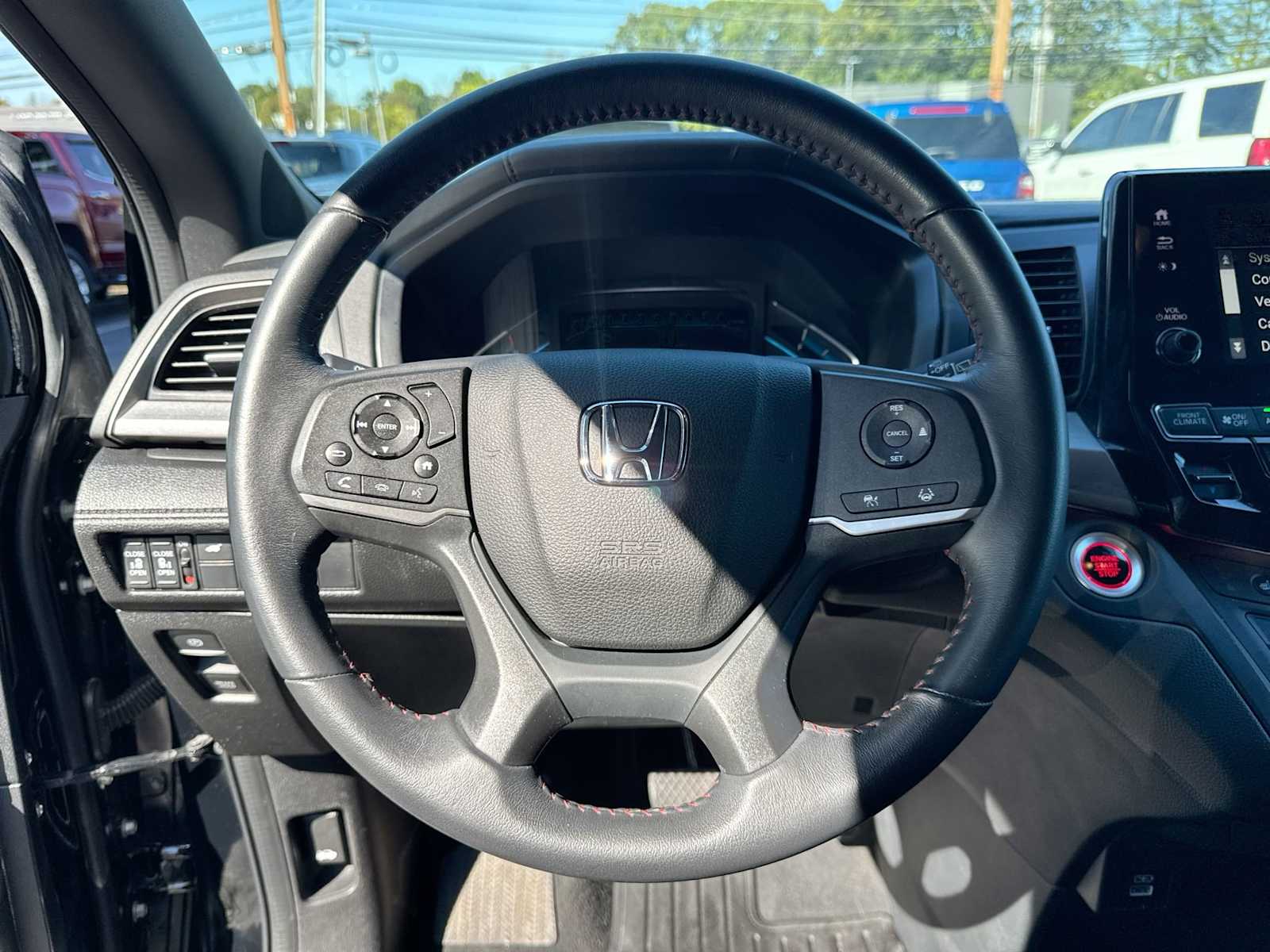 Thumbnail: 2023 Honda Odyssey - 24