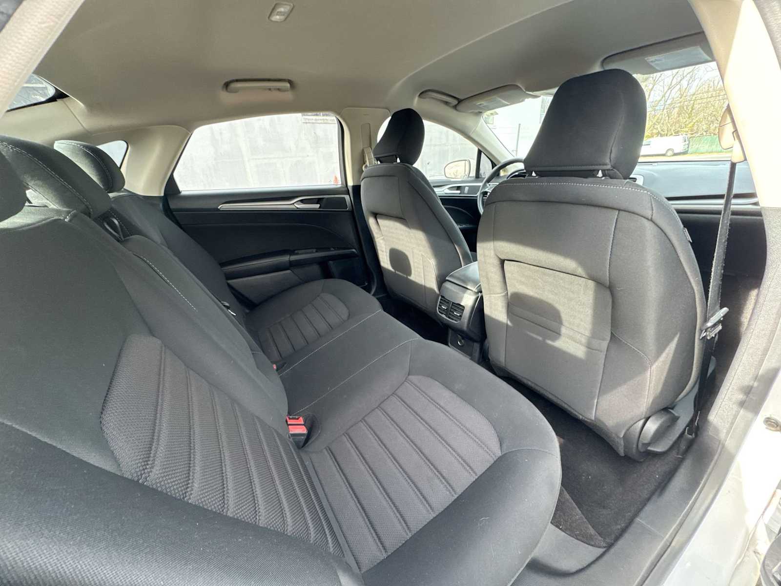 Thumbnail: 2020 Ford Fusion - 14