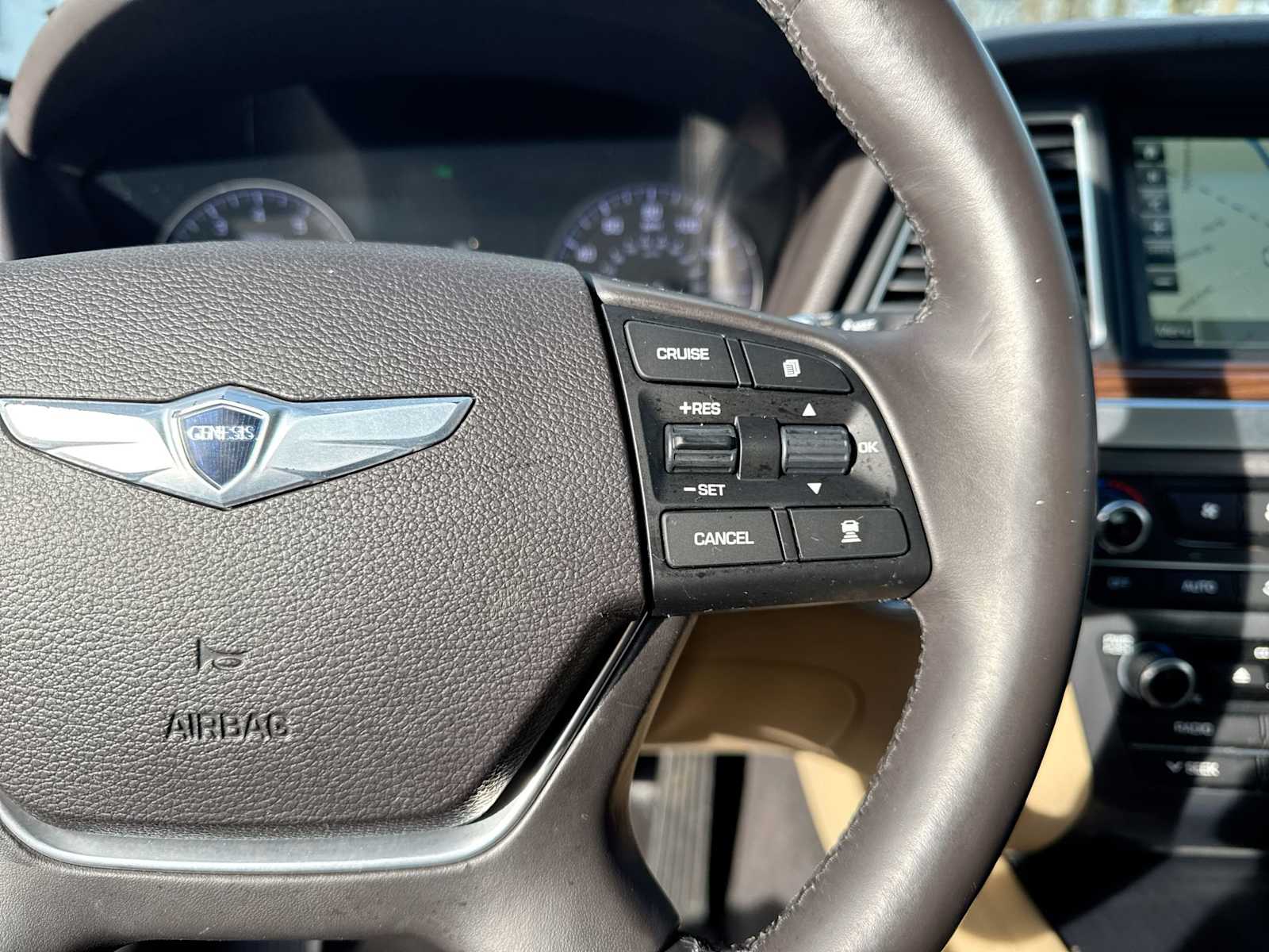 Thumbnail: 2015 Hyundai Genesis - 26