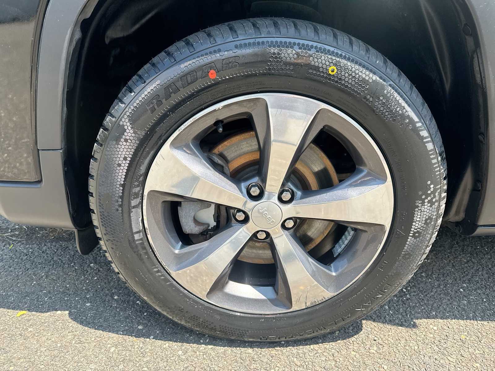 Thumbnail: 2020 Jeep Cherokee - 19