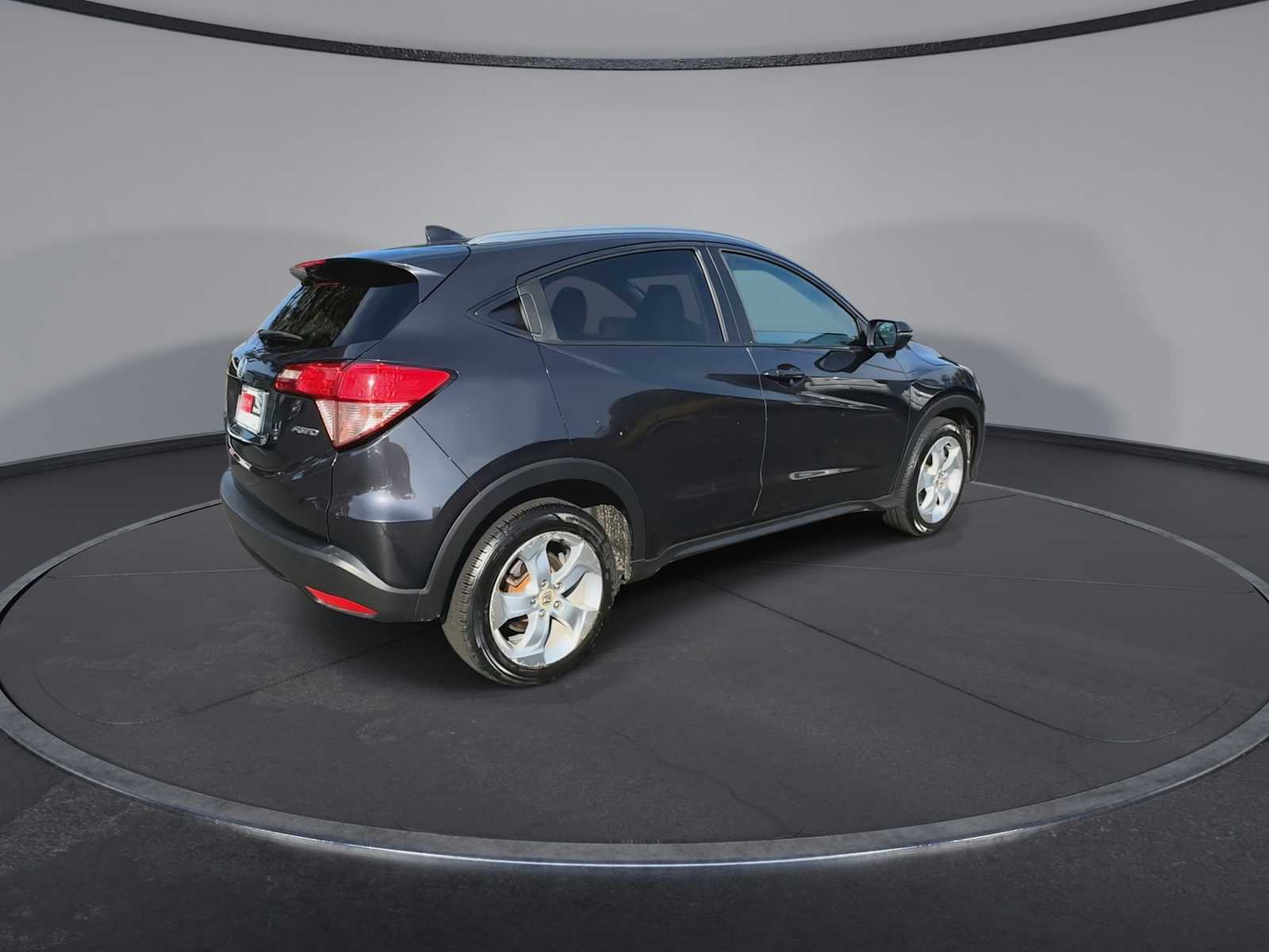 Thumbnail: 2016 Honda HR-V - 8