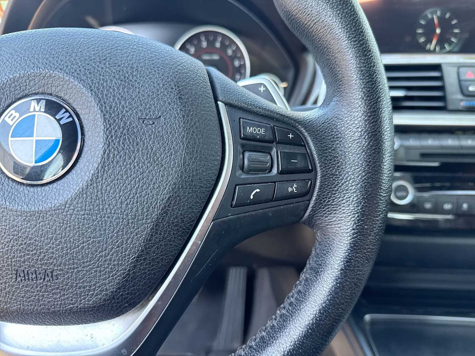 Thumbnail: 2017 BMW 3 Series - 26