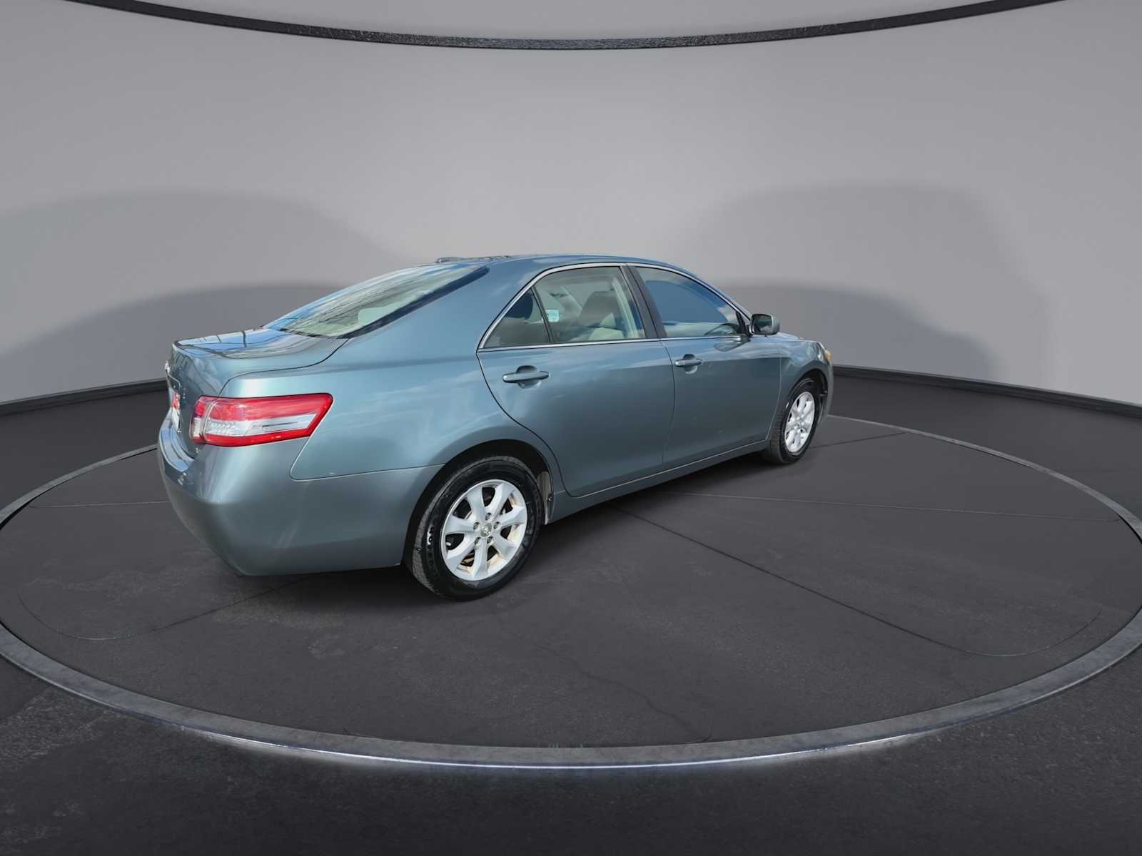 Thumbnail: 2011 Toyota Camry - 8