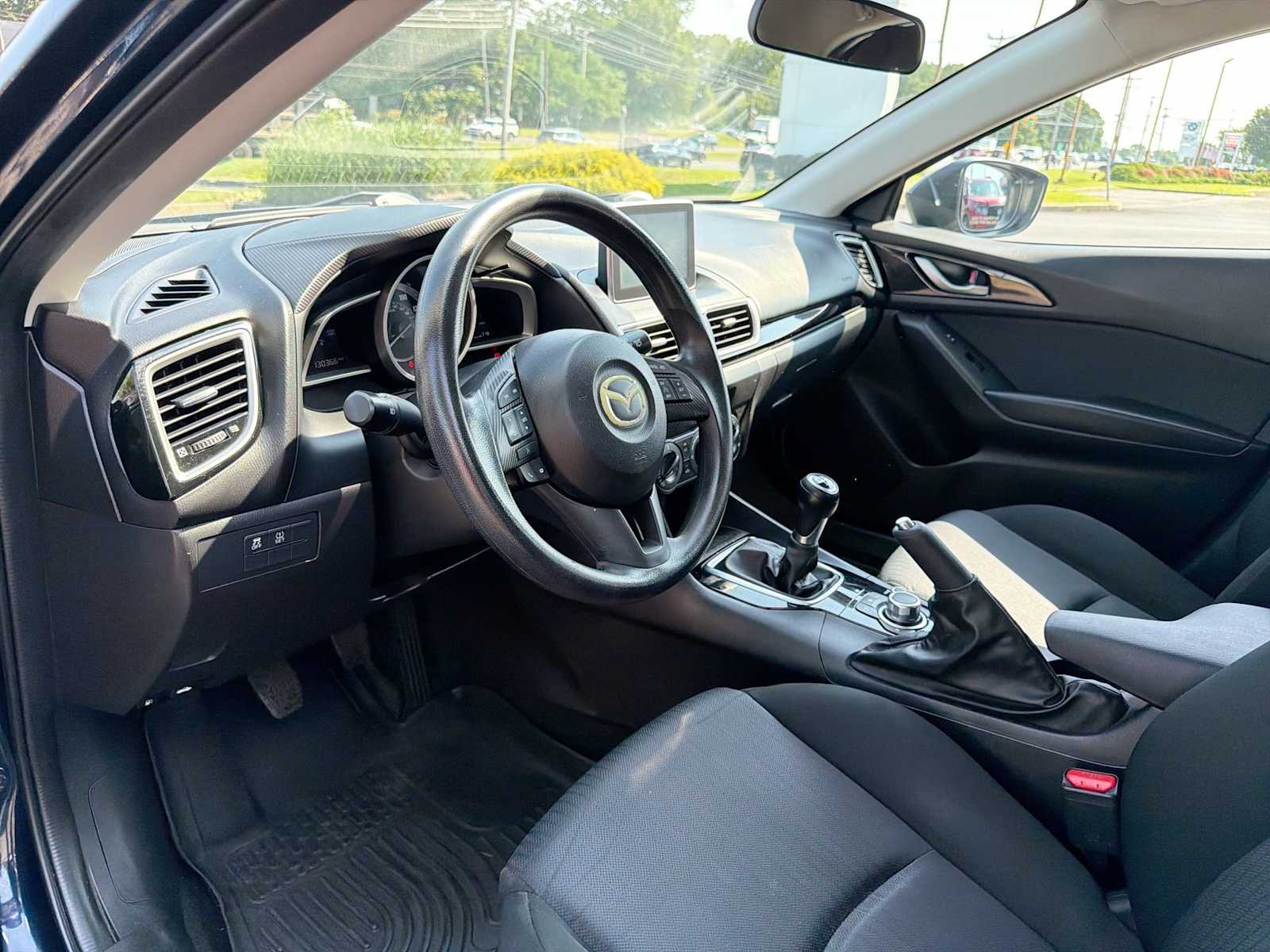 Thumbnail: 2016 Mazda Mazda3 - 10