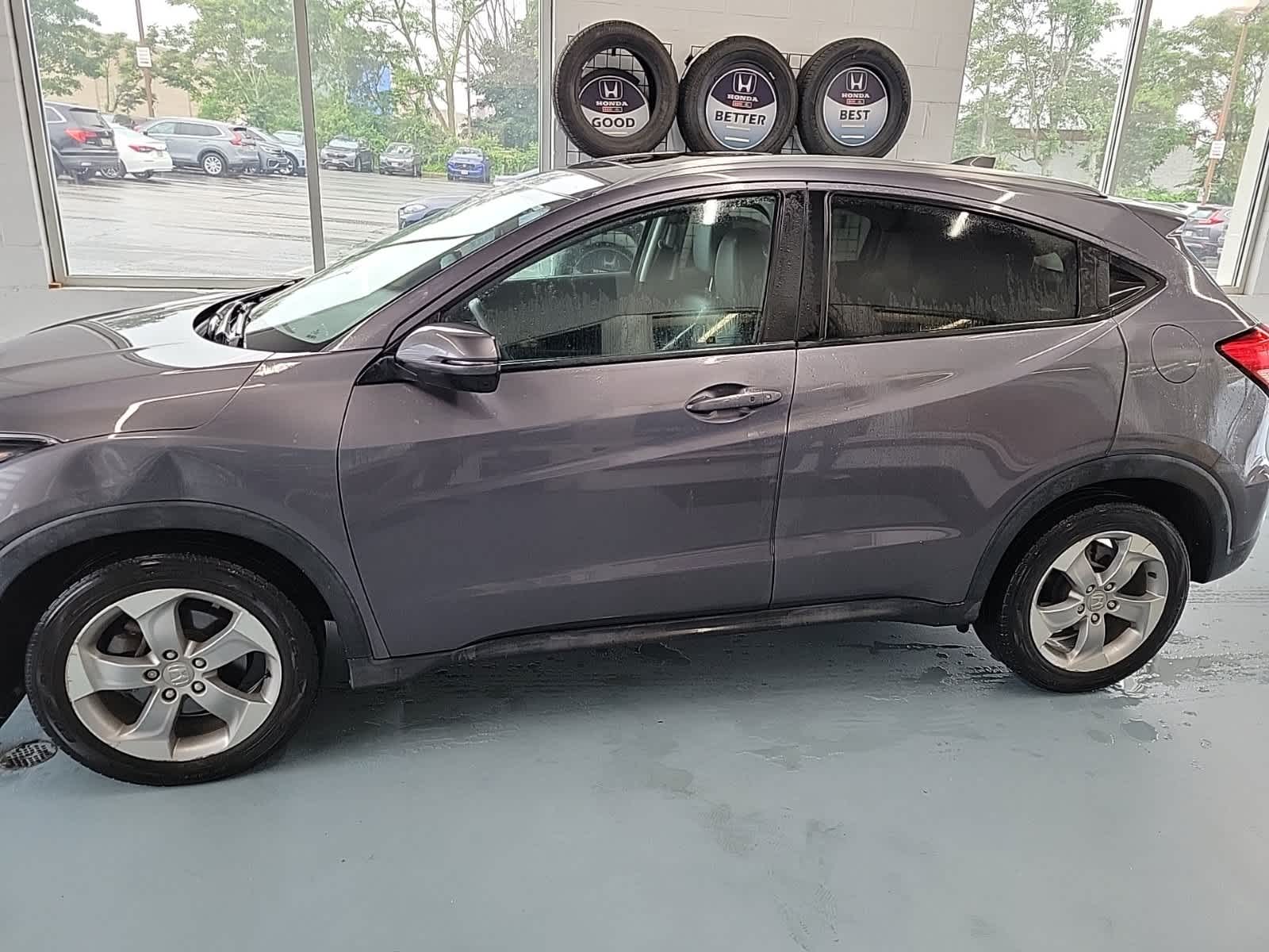 Thumbnail: 2017 Honda HR-V - 2