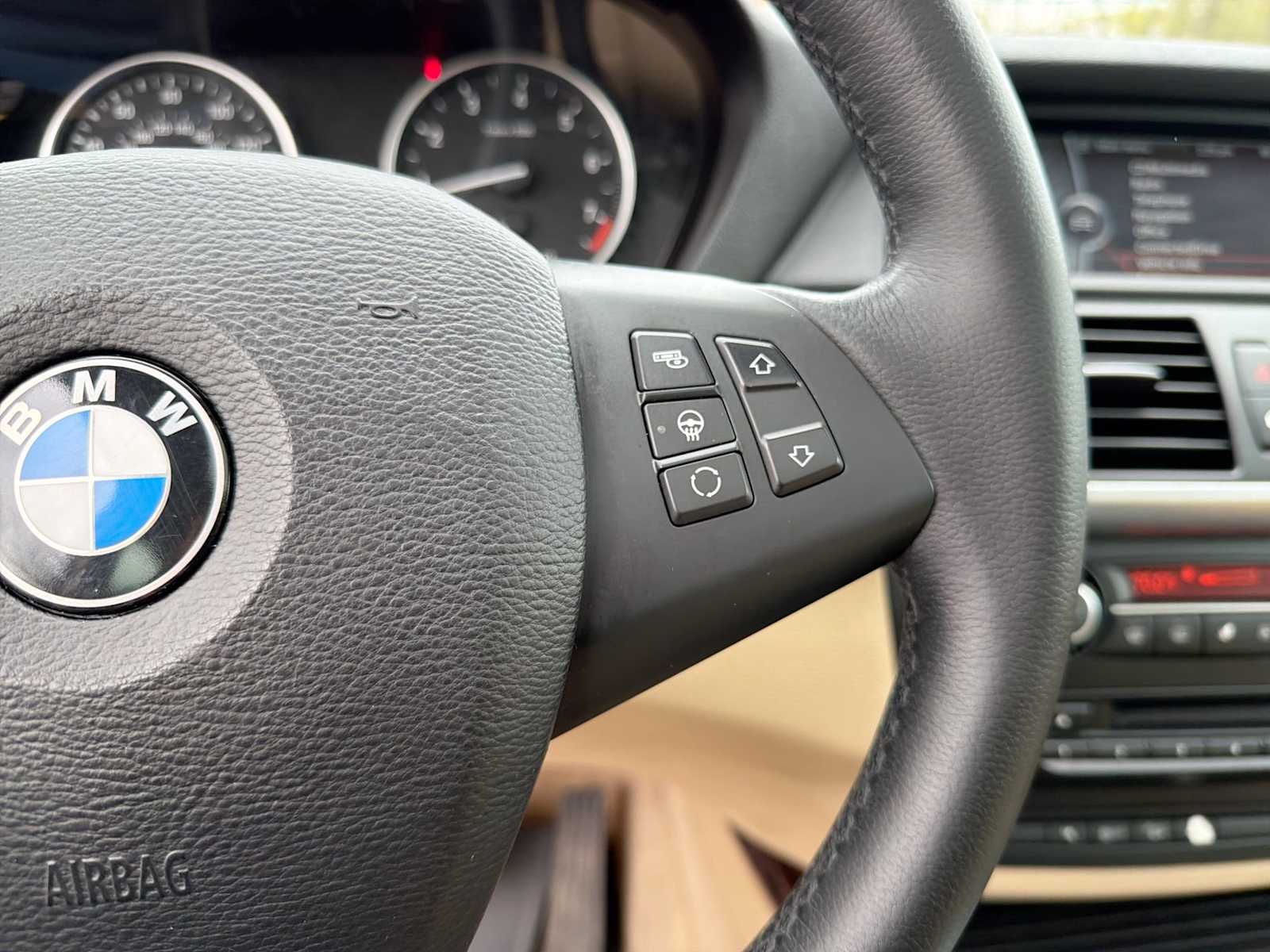 Thumbnail: 2013 BMW X5 - 26