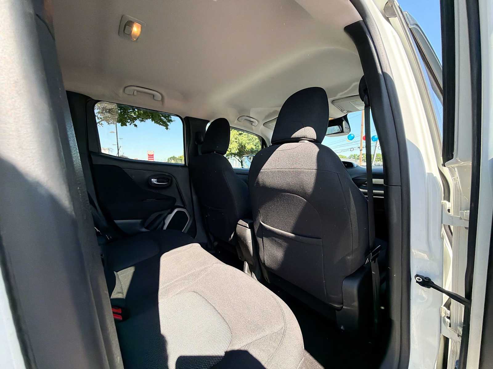 Thumbnail: 2016 Jeep Renegade - 14