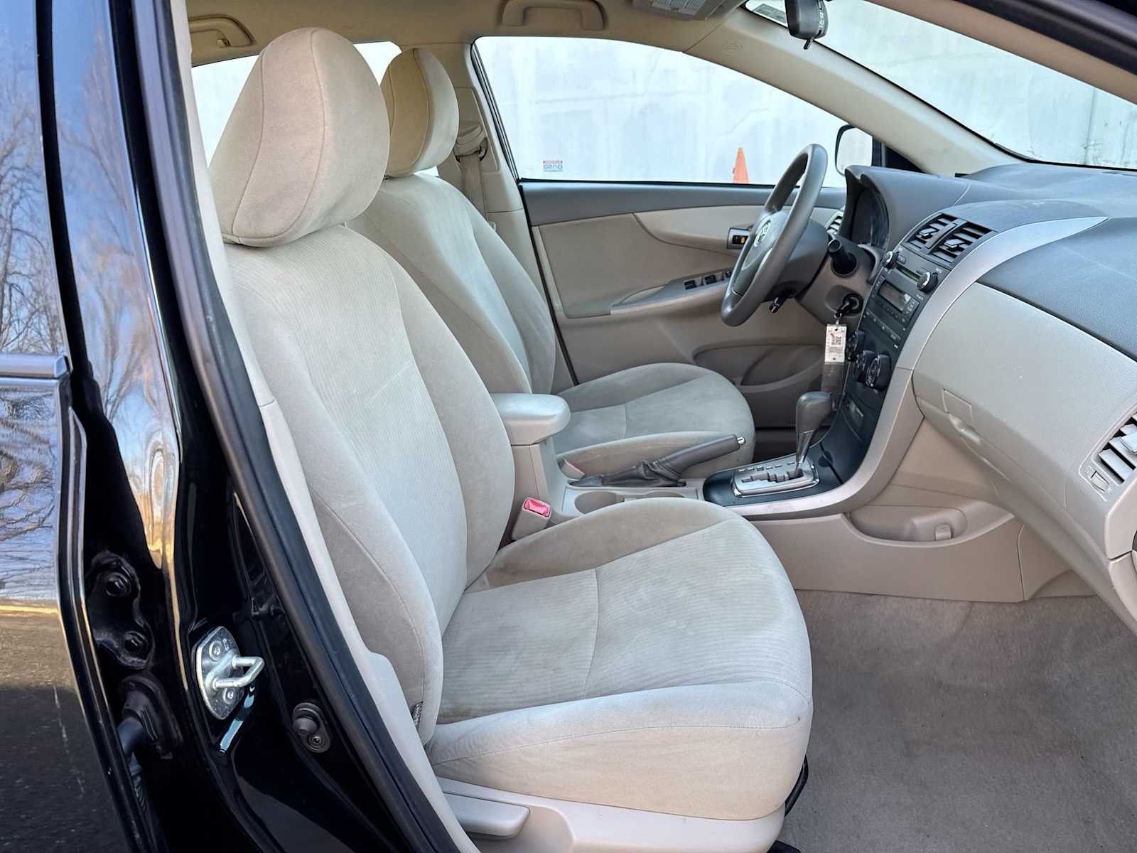 Thumbnail: 2010 Toyota Corolla - 15