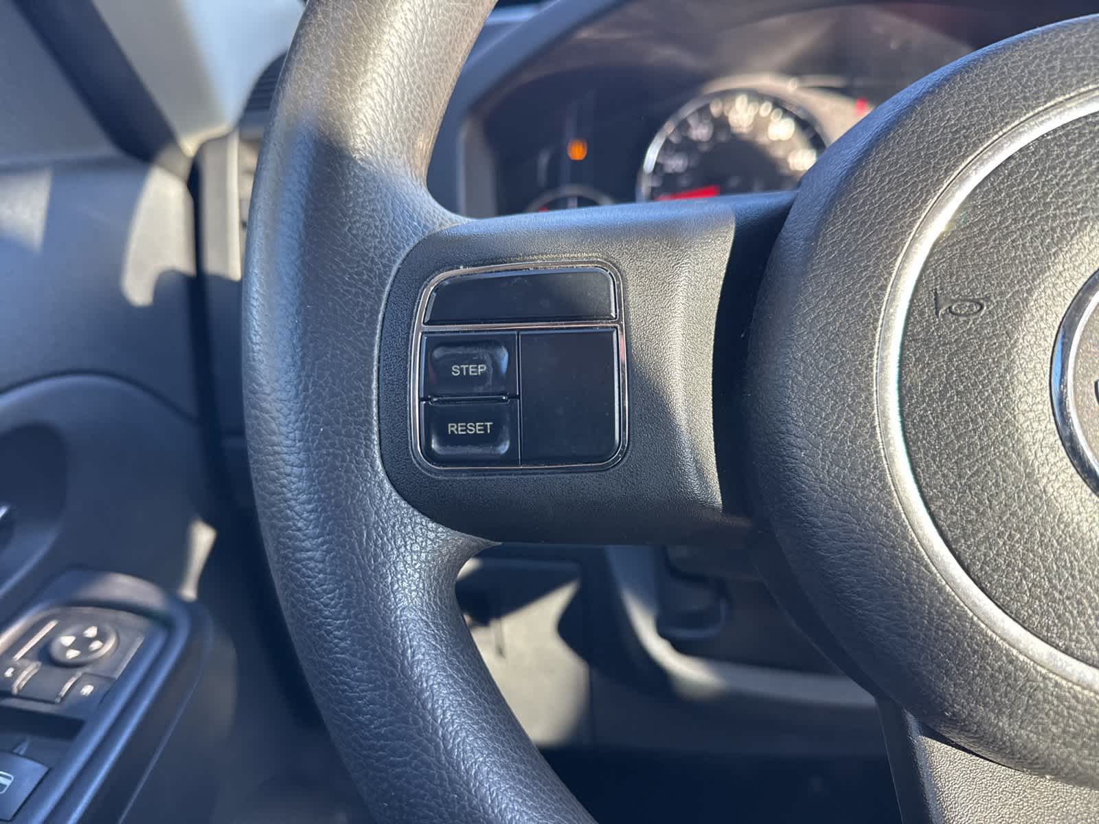 Thumbnail: 2011 Jeep Liberty - 14