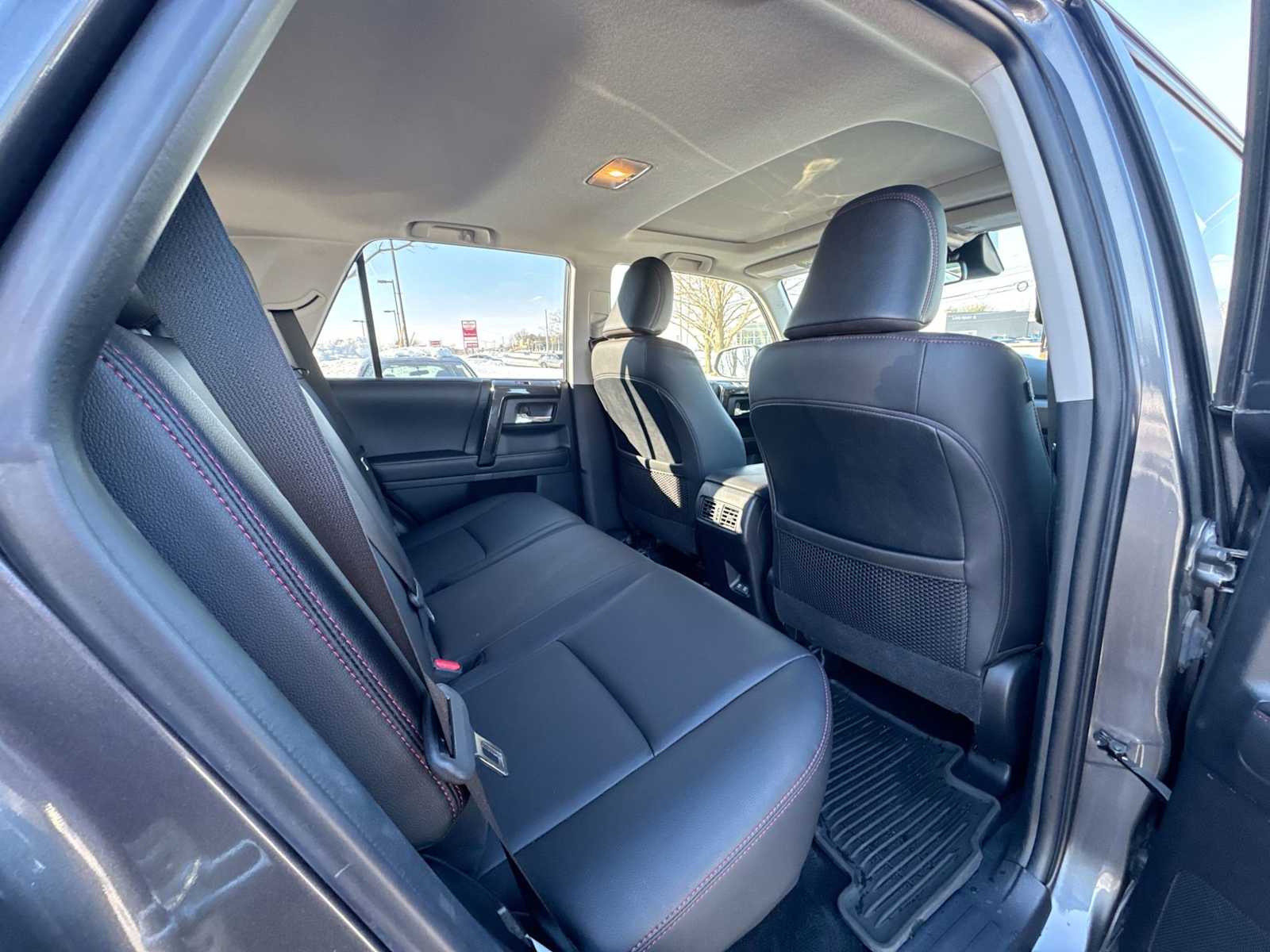 Thumbnail: 2022 Toyota 4Runner - 14