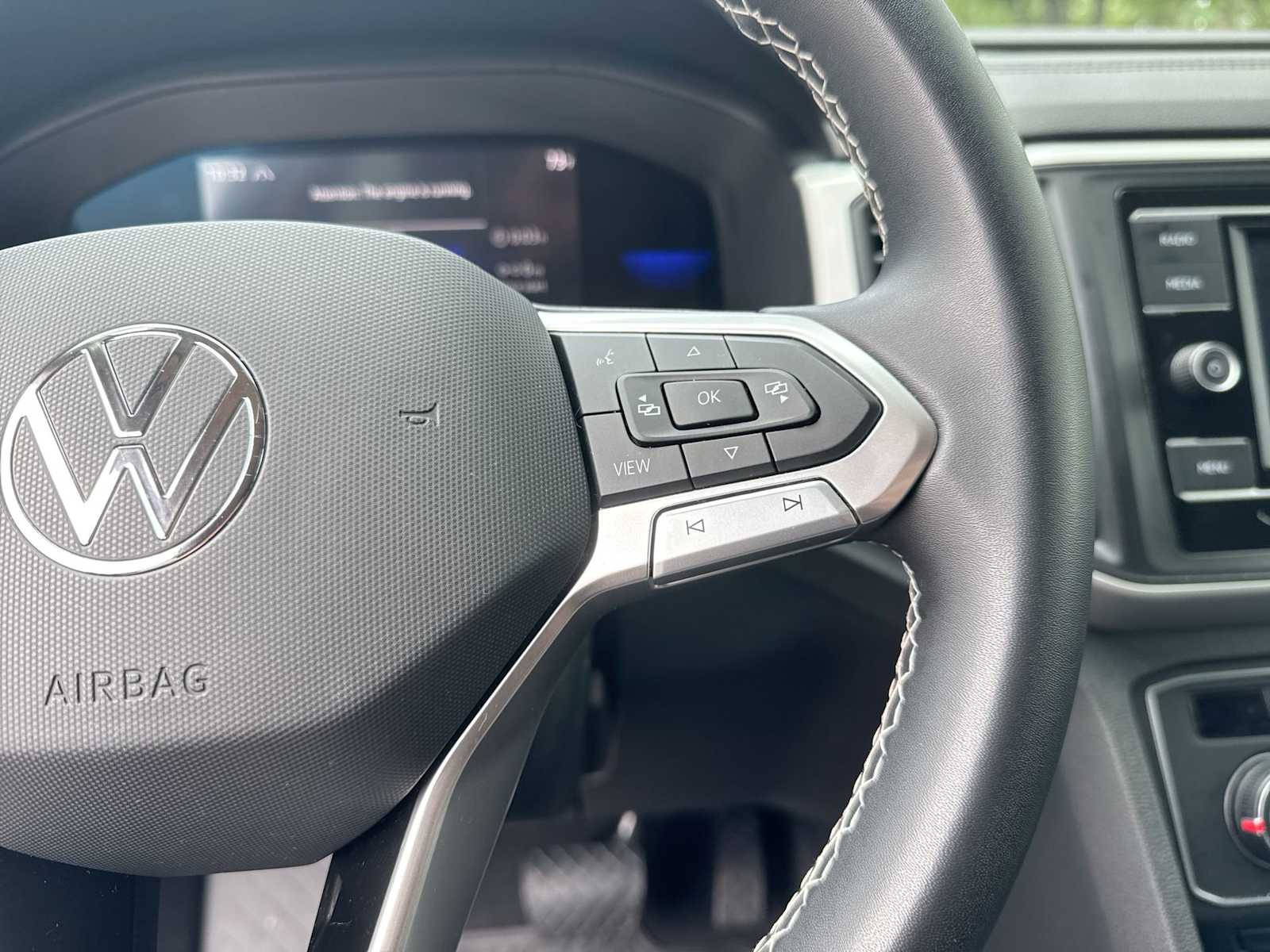 Thumbnail: 2022 Volkswagen Atlas - 25