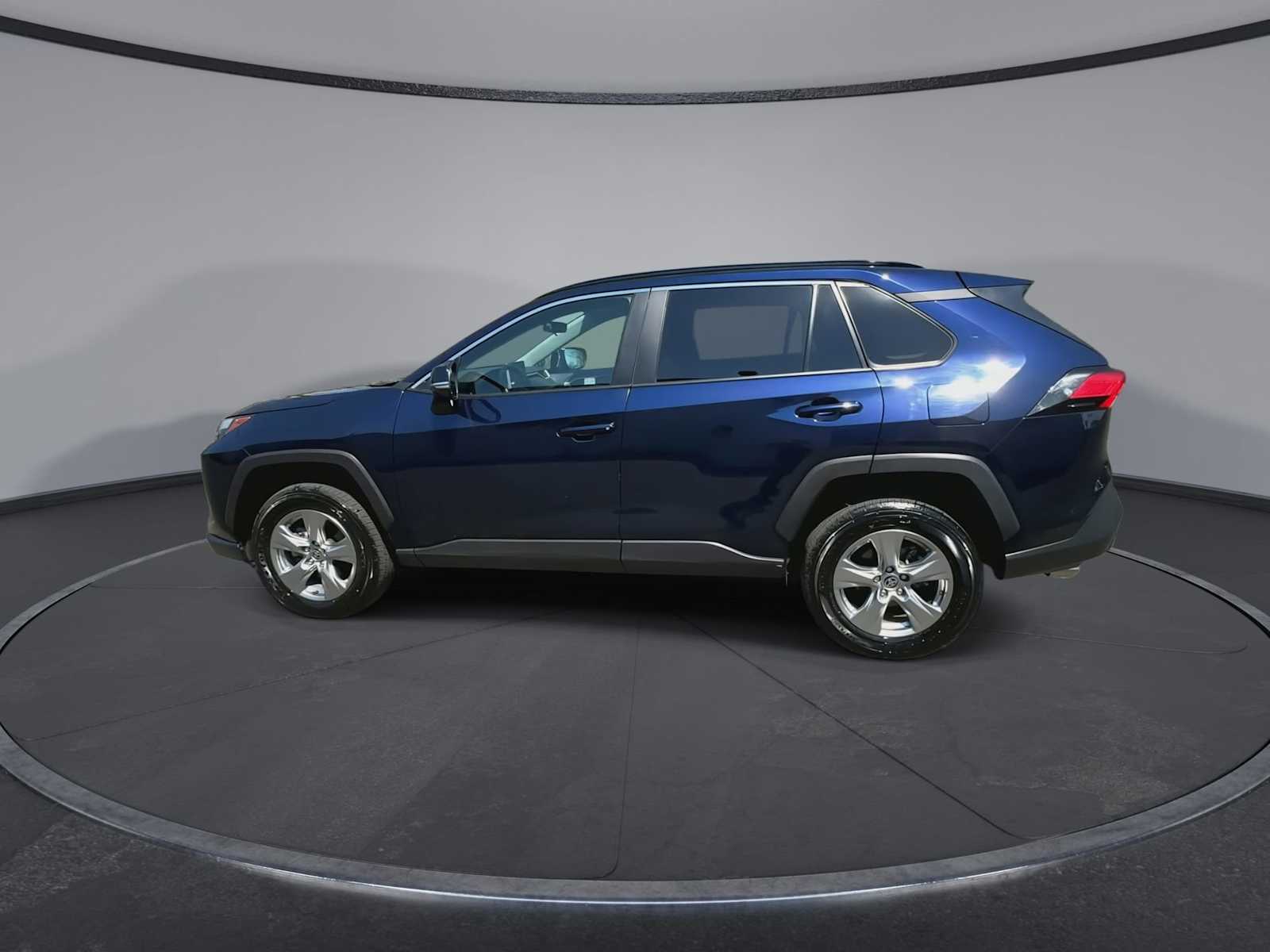 2024 Toyota RAV4 XLE 5