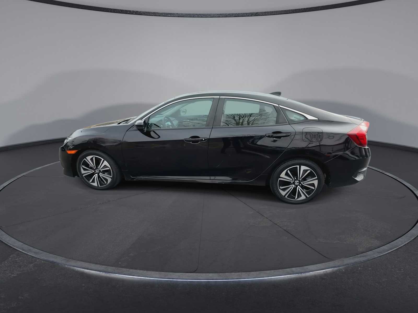 Thumbnail: 2017 Honda Civic - 5